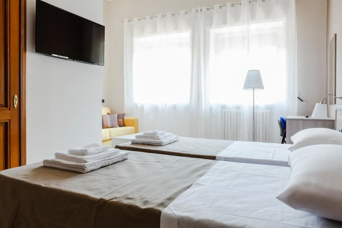 Photo of the whole room, Bed in B&B SALento