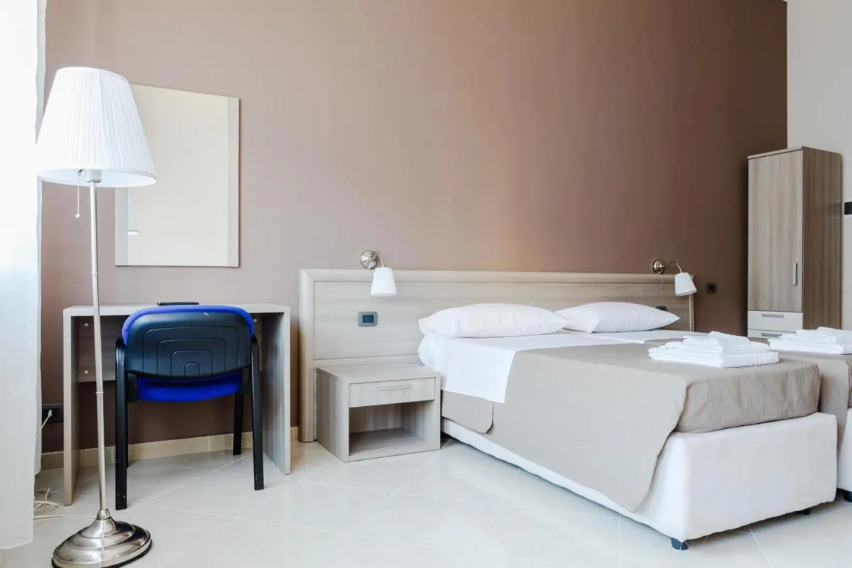 Photo of the whole room, Bed in B&B SALento