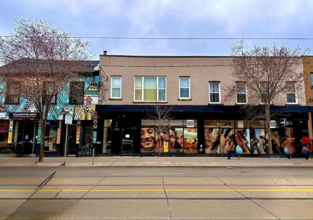 Property building in Dragon Gate Inn Property building in Dragon Gate Inn