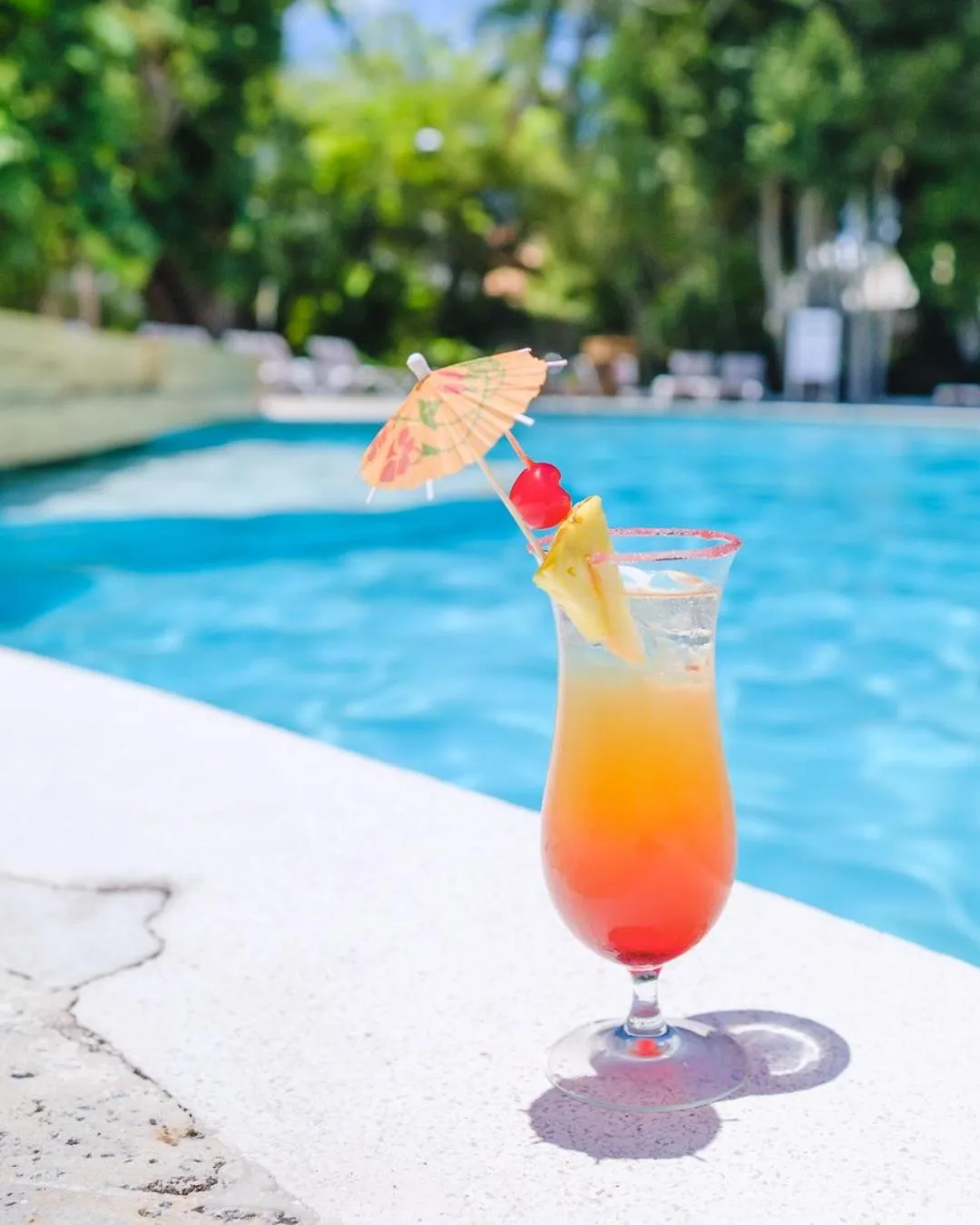 Swimming pool in Emotions by Hodelpa - Juan Dolio