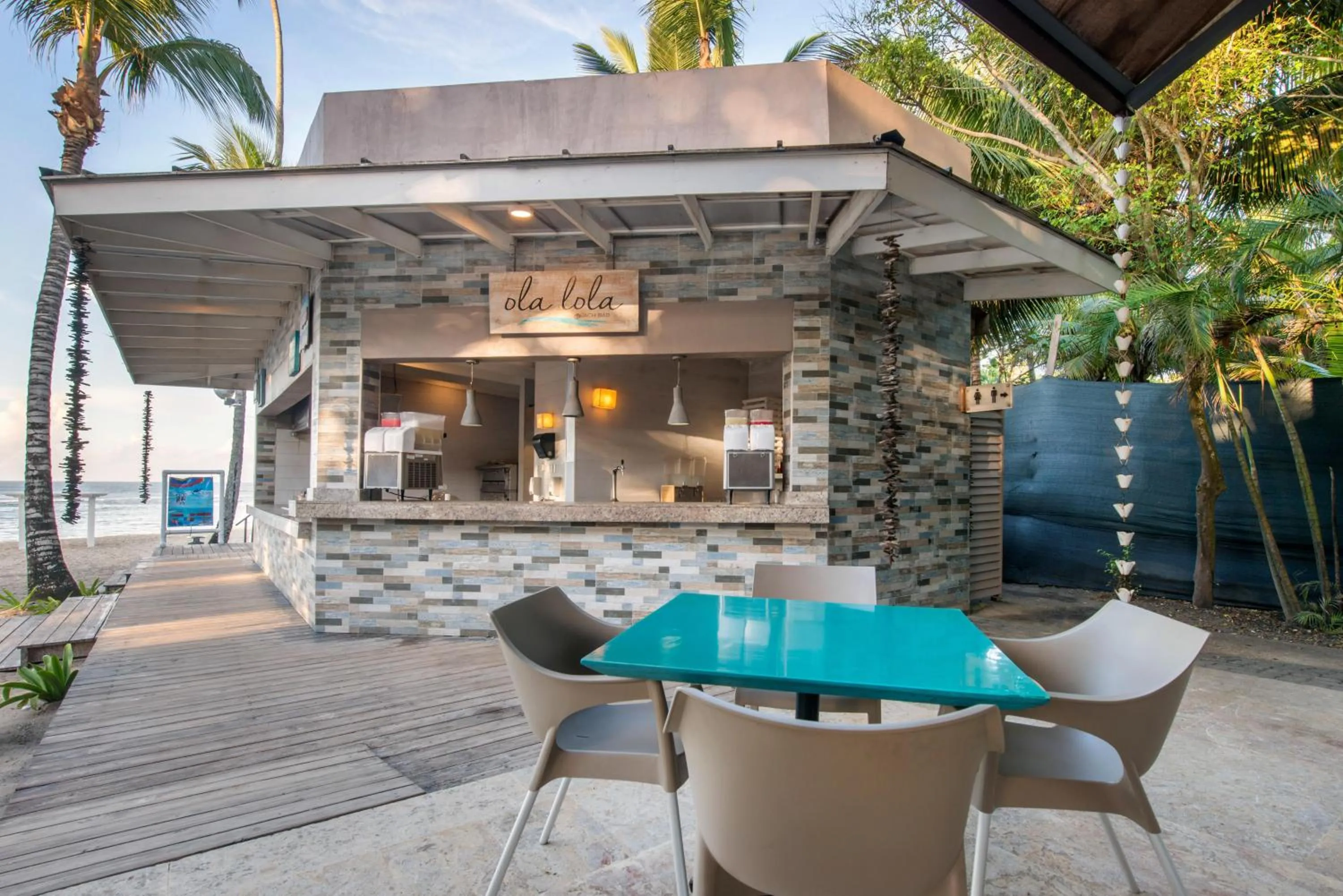 Lounge or bar in Emotions by Hodelpa - Juan Dolio