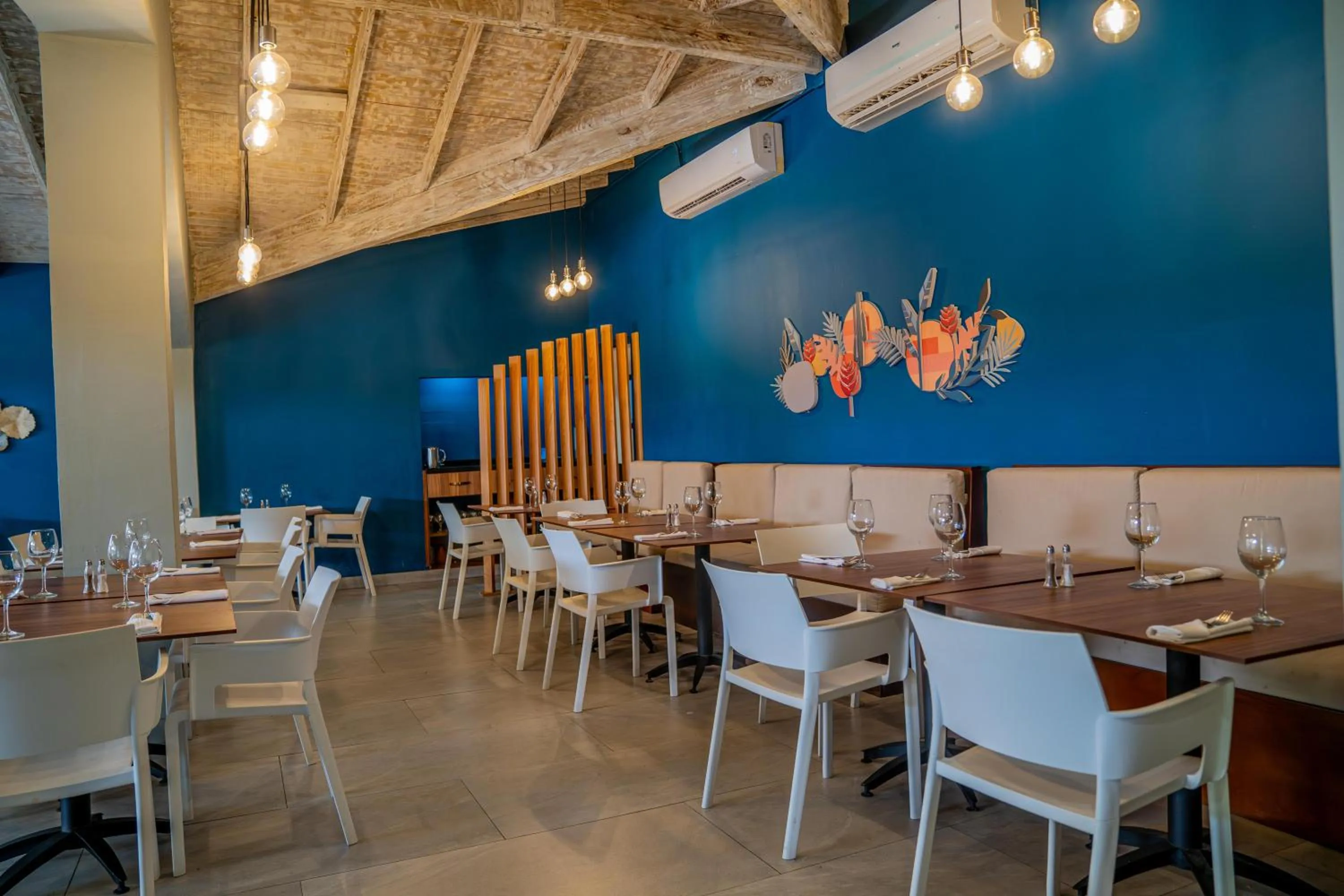 Restaurant/places to eat in Emotions by Hodelpa - Juan Dolio