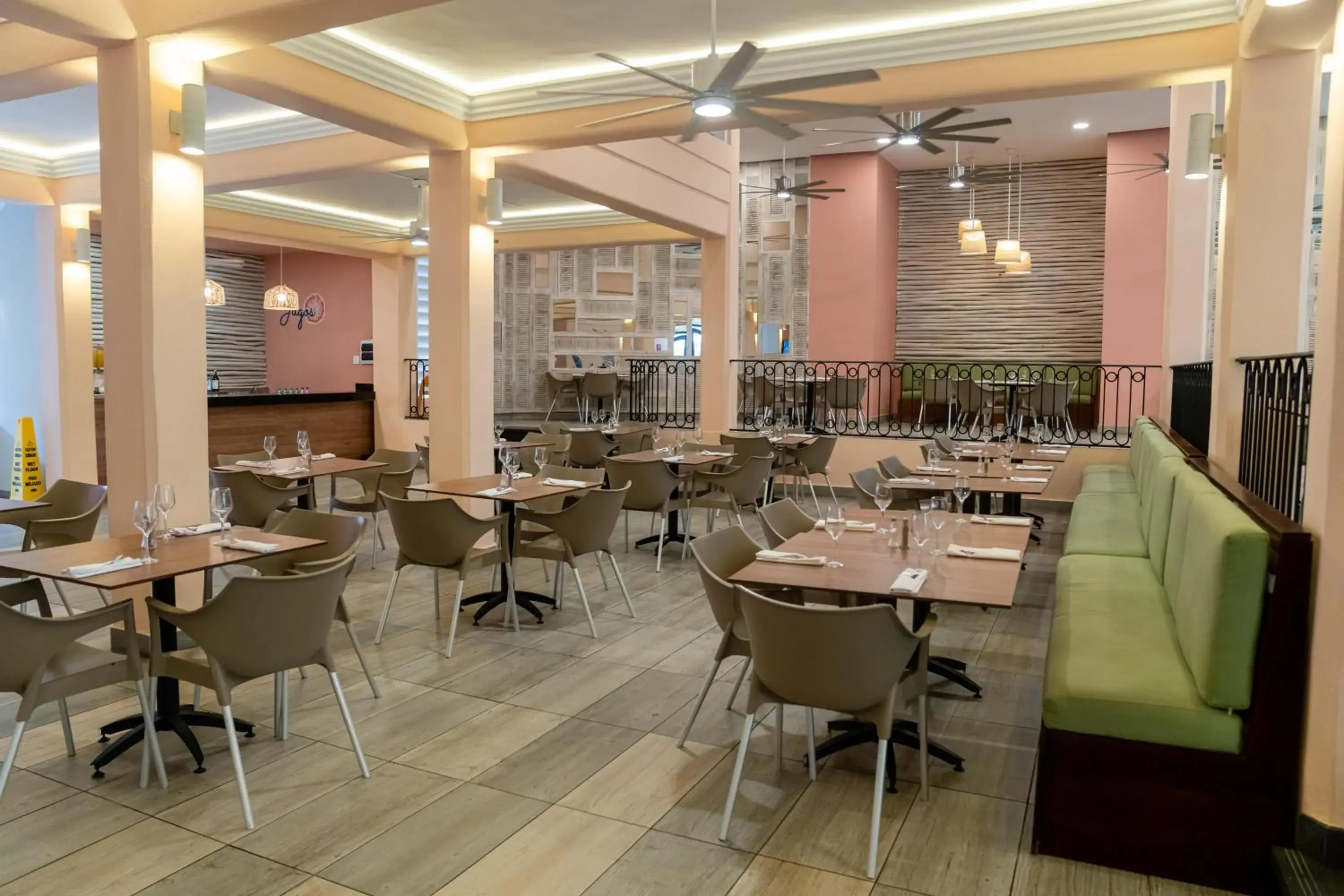 Restaurant/places to eat in Emotions by Hodelpa - Juan Dolio Restaurant/places to eat in Emotions by Hodelpa - Juan Dolio