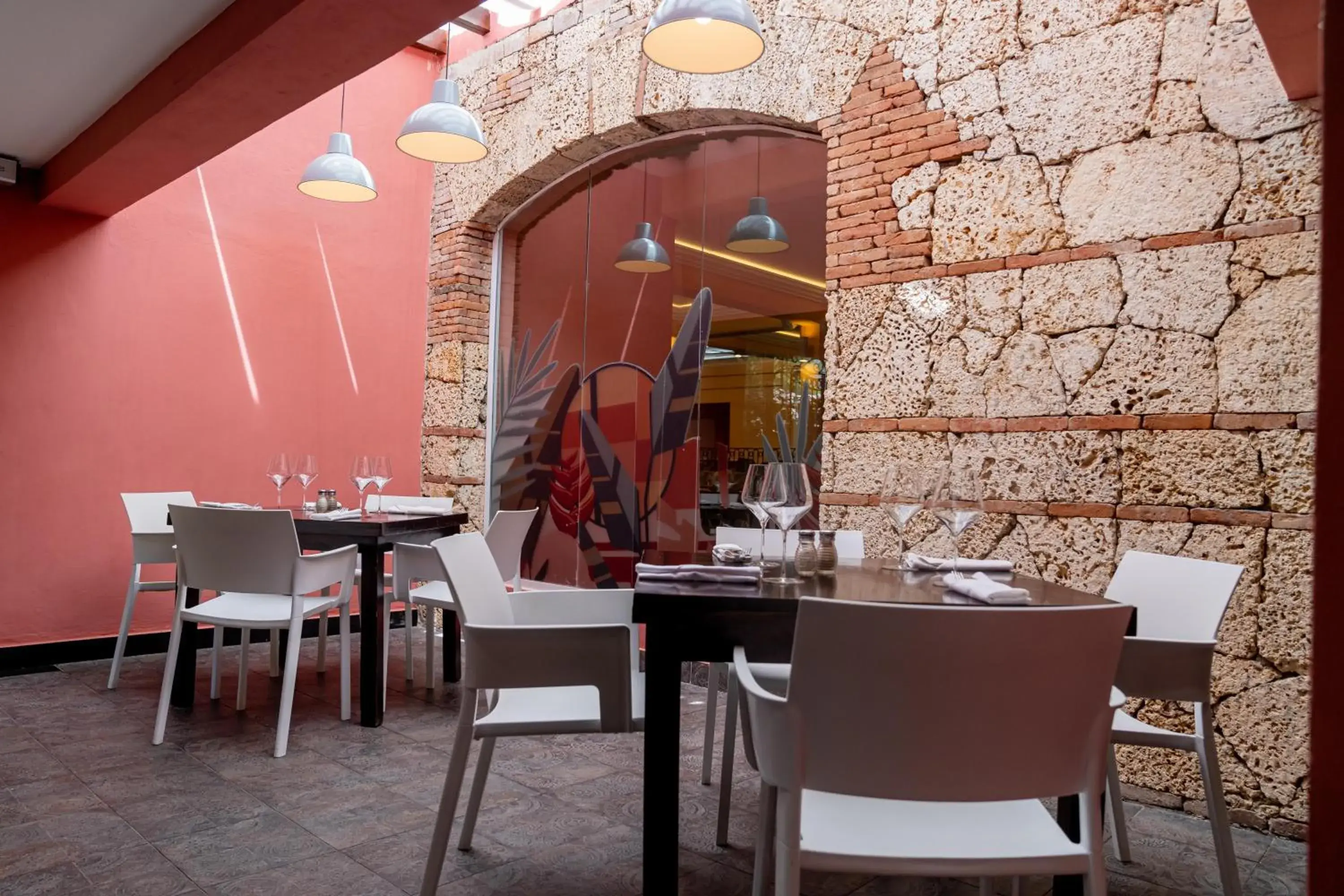 Lounge or bar in Emotions by Hodelpa - Juan Dolio Lounge or bar in Emotions by Hodelpa - Juan Dolio