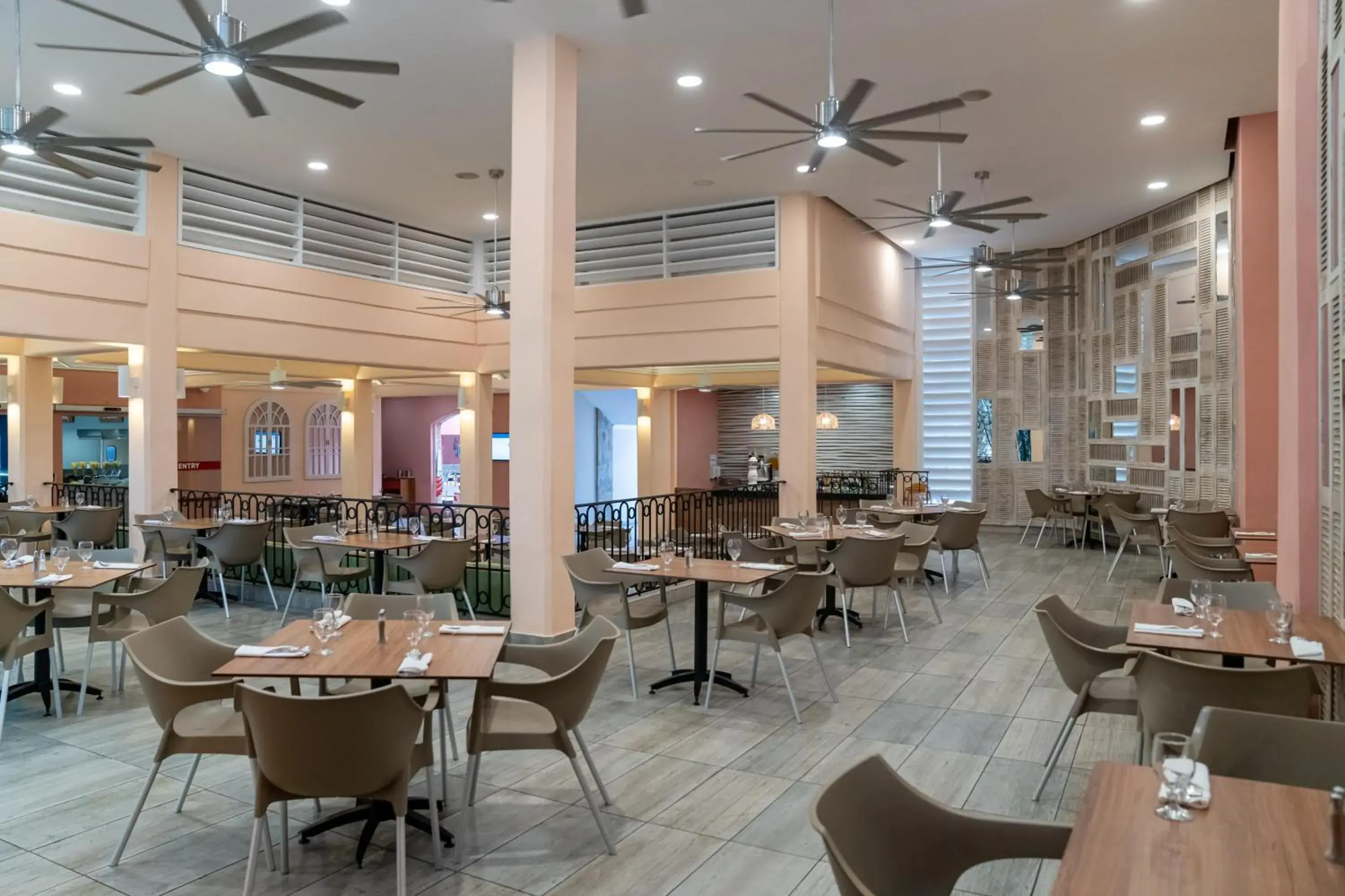 Restaurant/places to eat in Emotions by Hodelpa - Juan Dolio Restaurant/places to eat in Emotions by Hodelpa - Juan Dolio