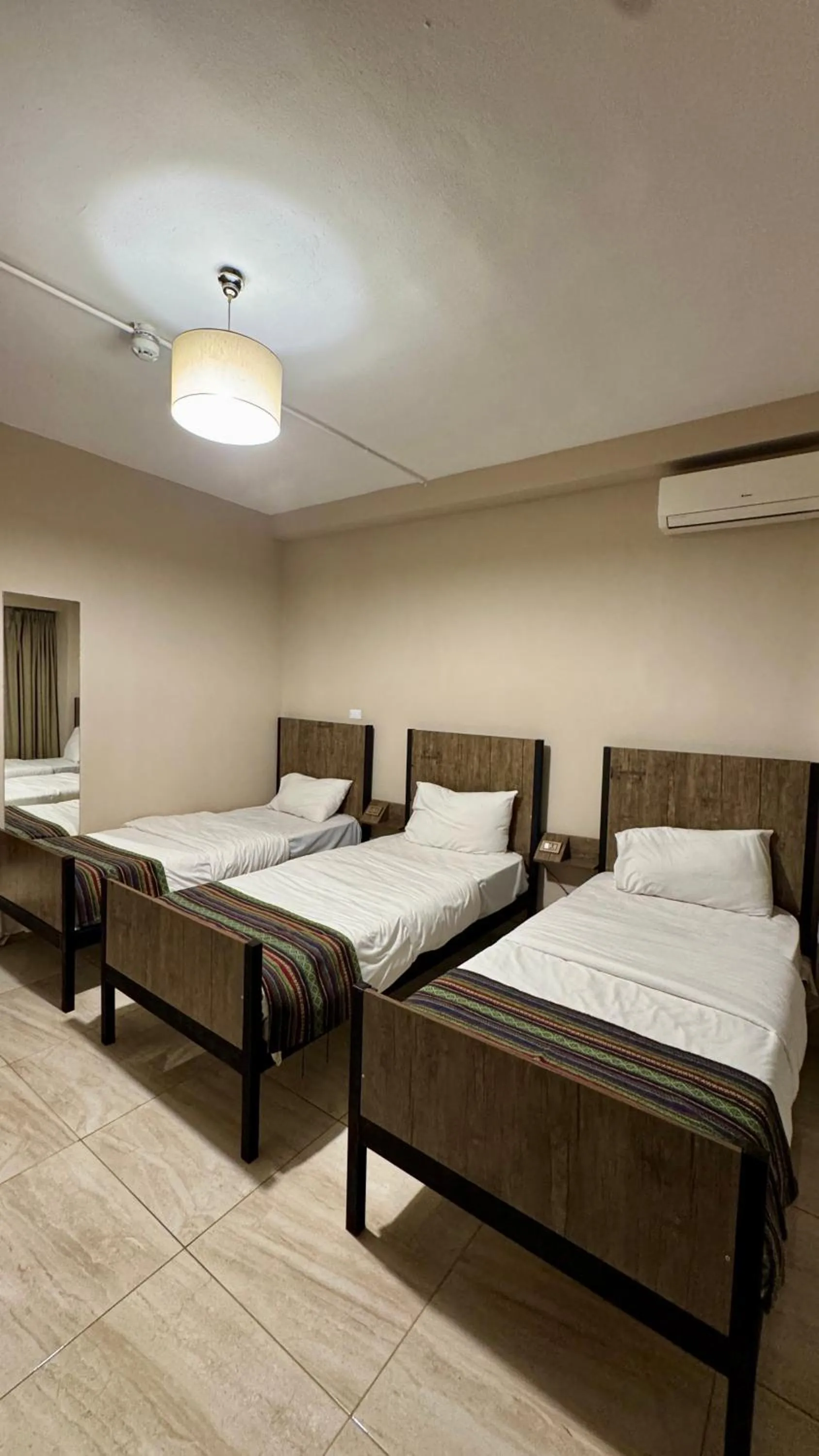 Bedroom, Bed in Antika Amman Hotel