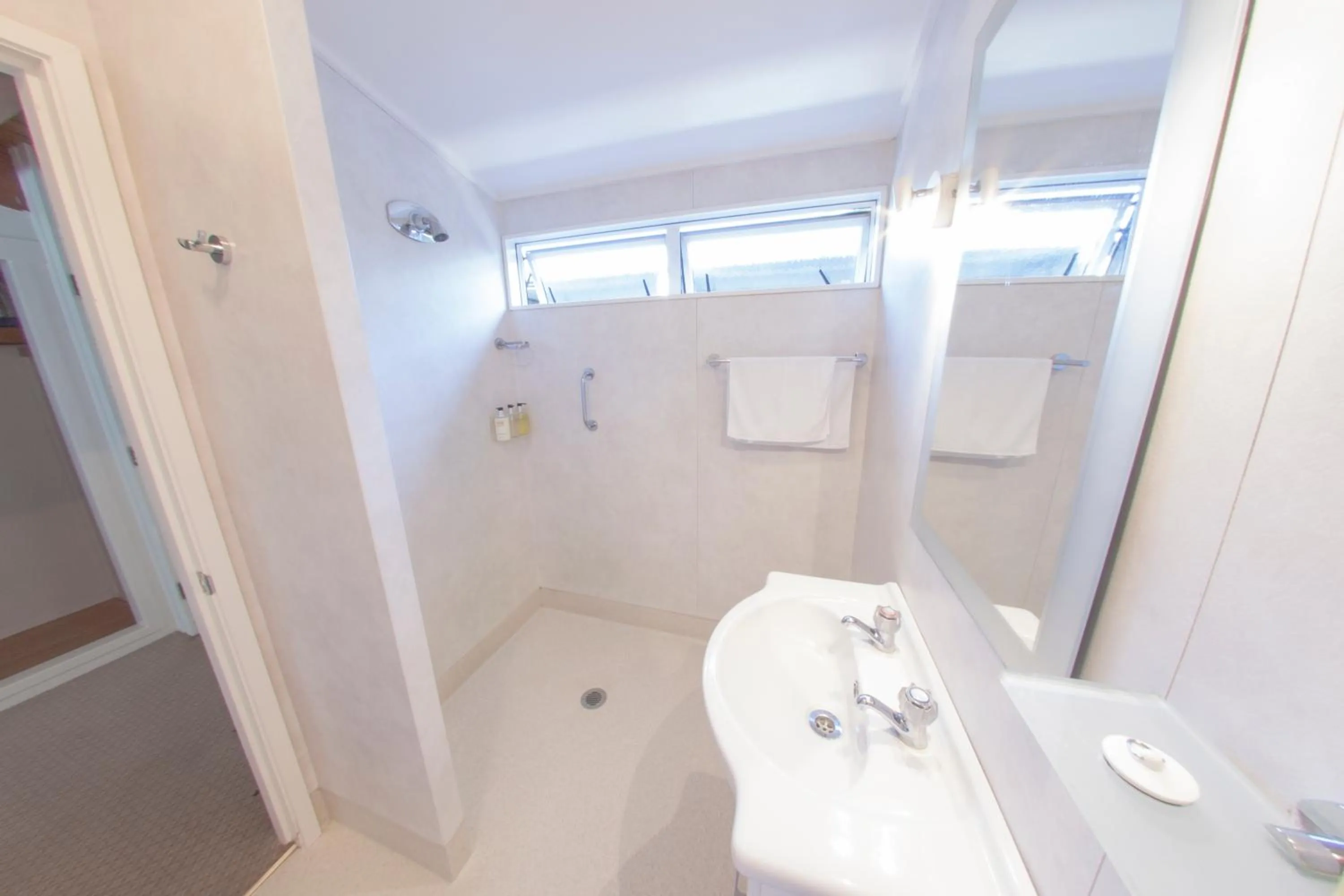 Bathroom in Okoroire Hot Springs Hotel