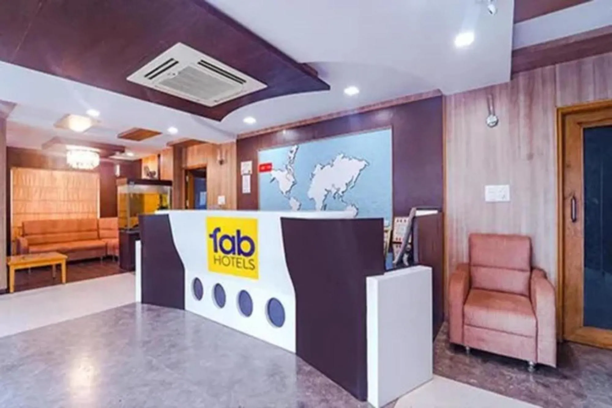 Lobby or reception in FabHotel Grand Gunas