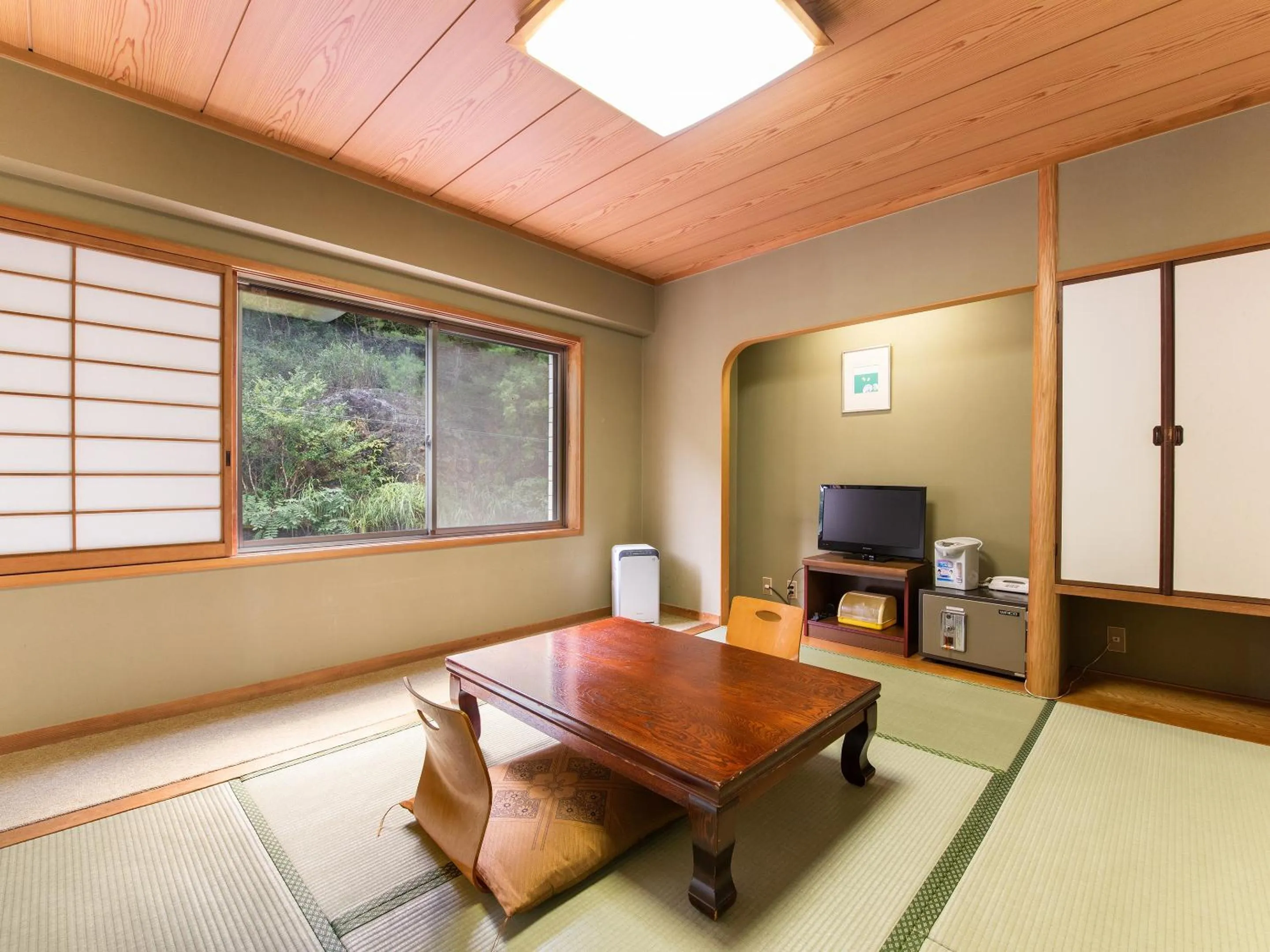 Photo of the whole room in Shin Kabakawa Kanko Hotel