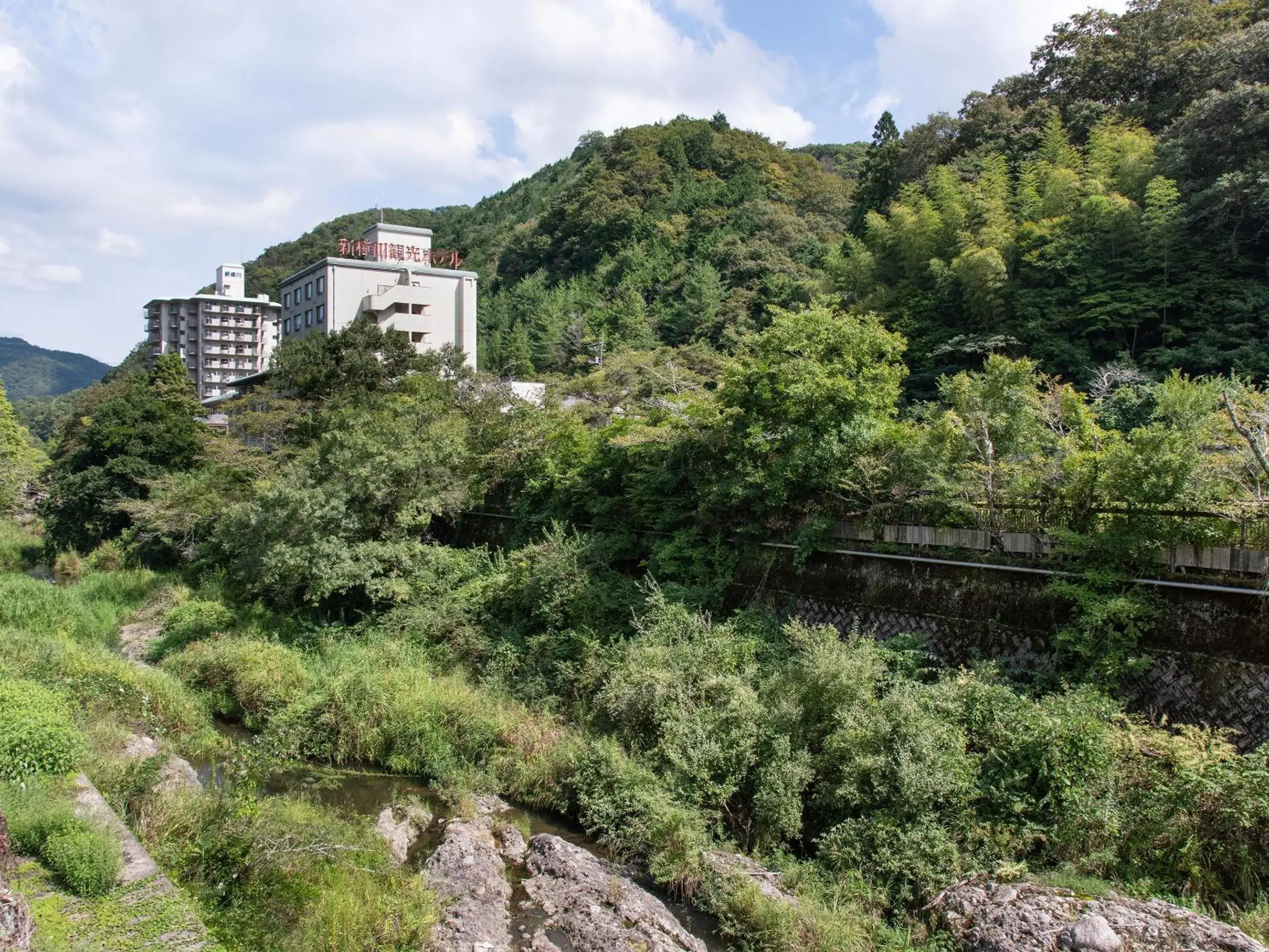 Property building in Shin Kabakawa Kanko Hotel Property building in Shin Kabakawa Kanko Hotel