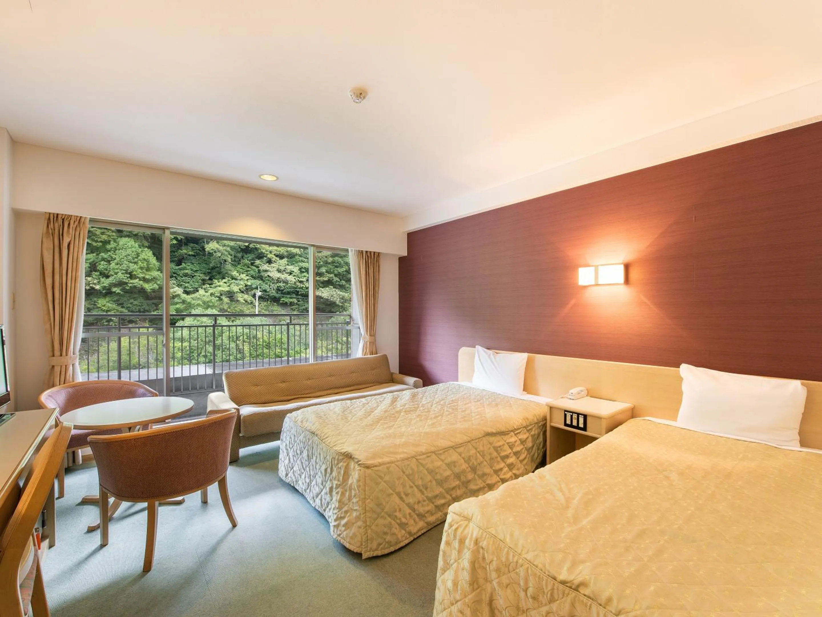 Photo of the whole room, Bed in Shin Kabakawa Kanko Hotel