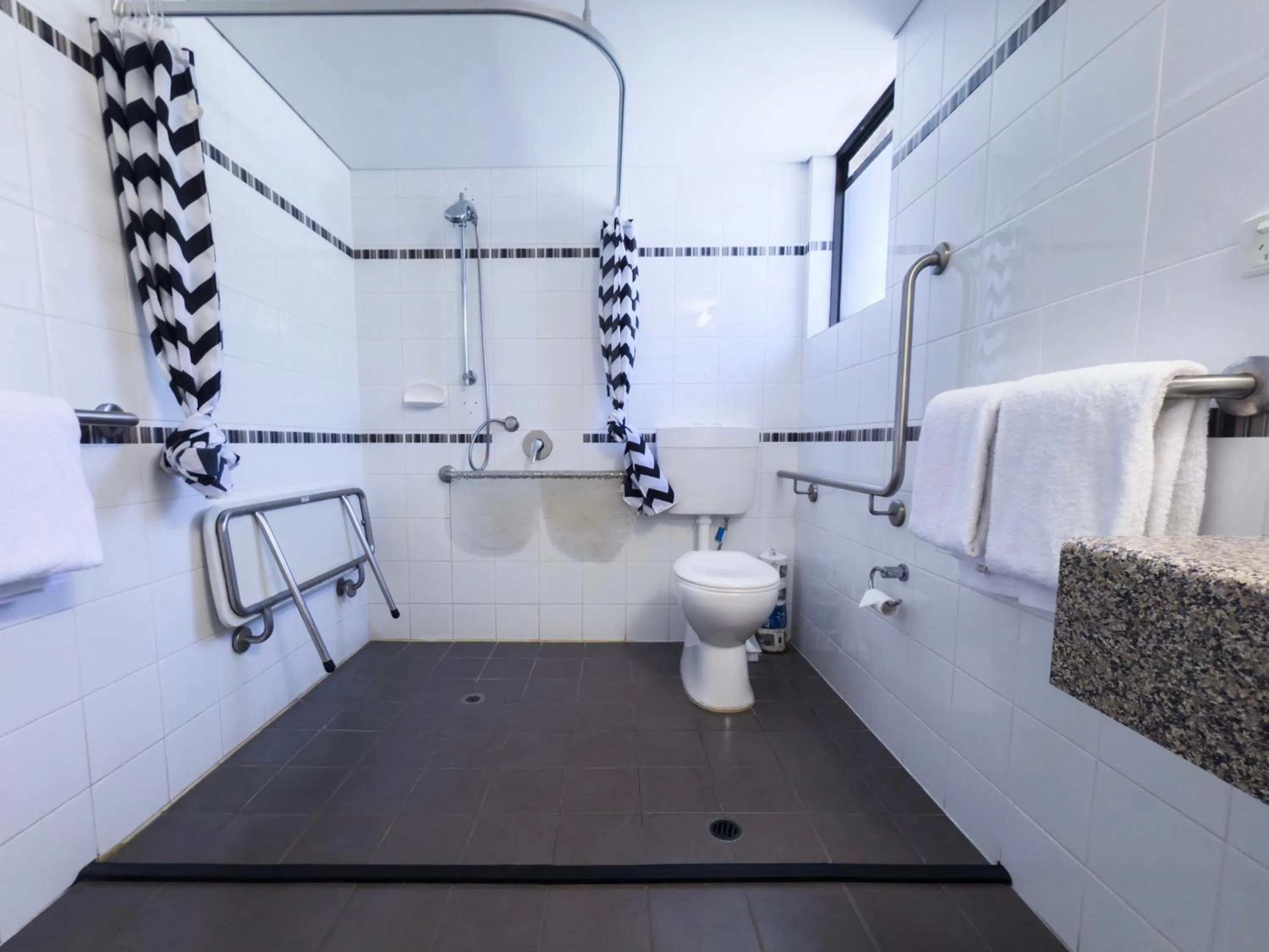 Facility for disabled guests in Geraldton Motor Inn