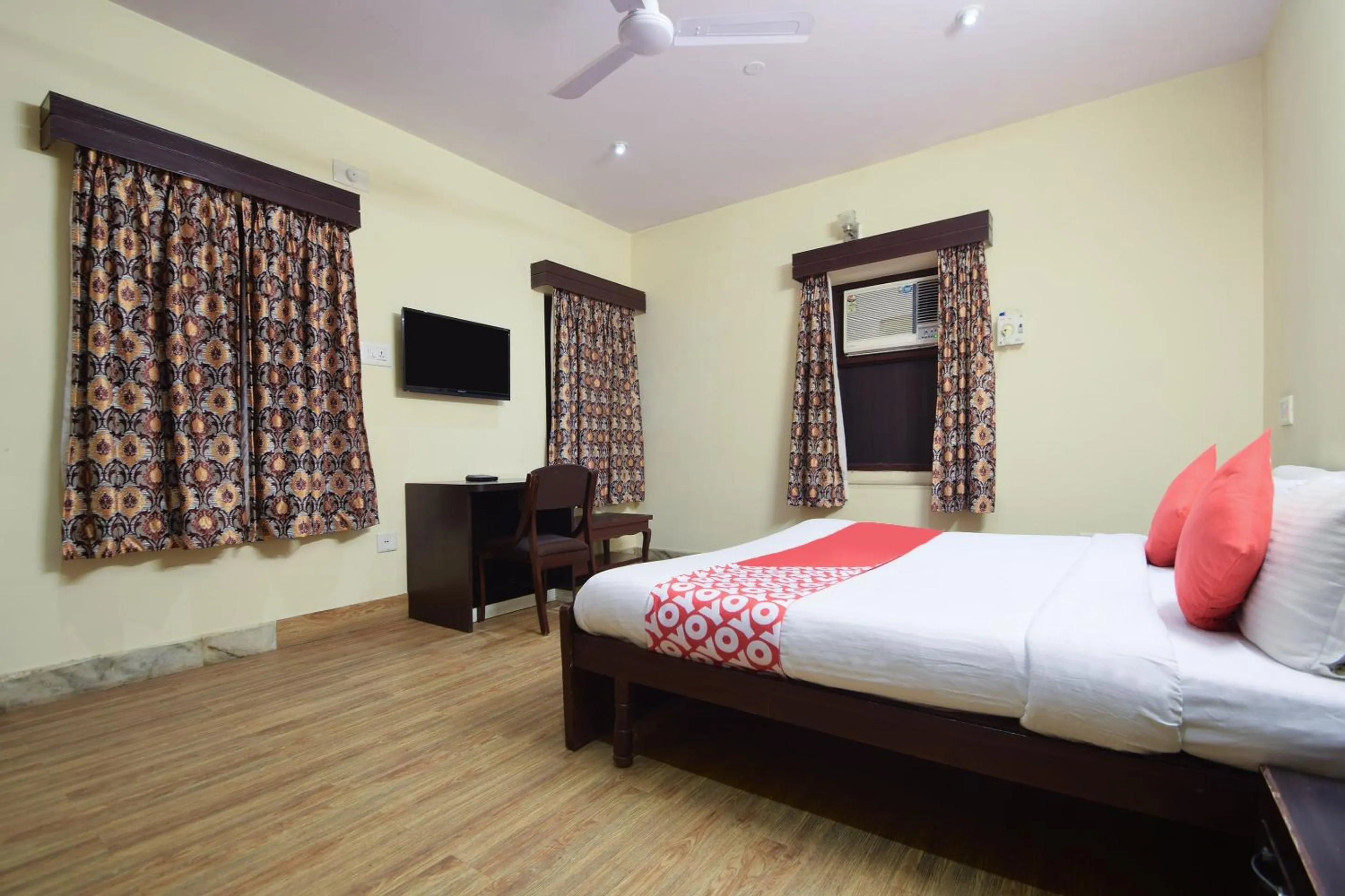 Bedroom, Bed in FabHotel Royal Icon