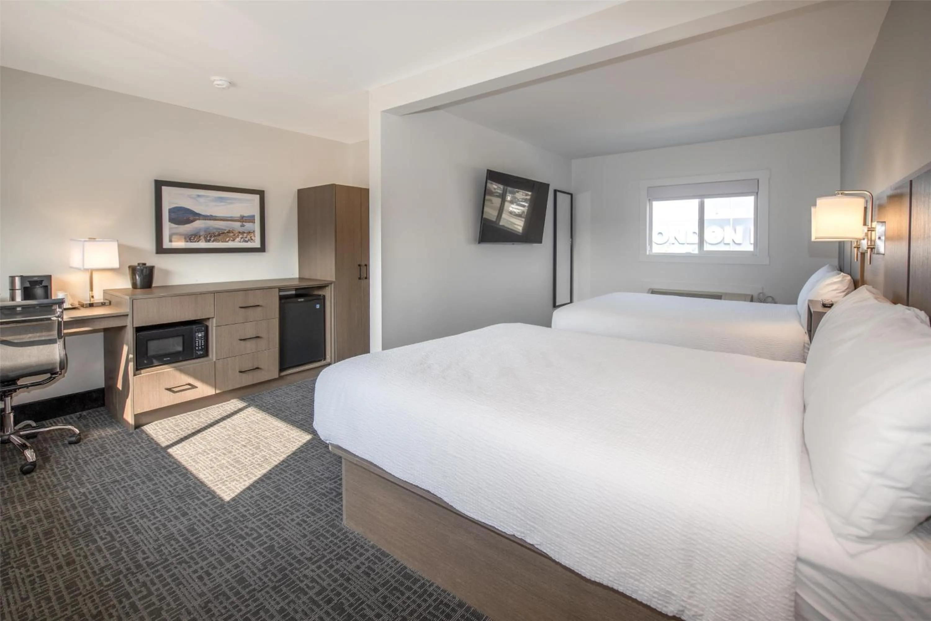 Standard Queen Room in Coast Penticton Hotel
