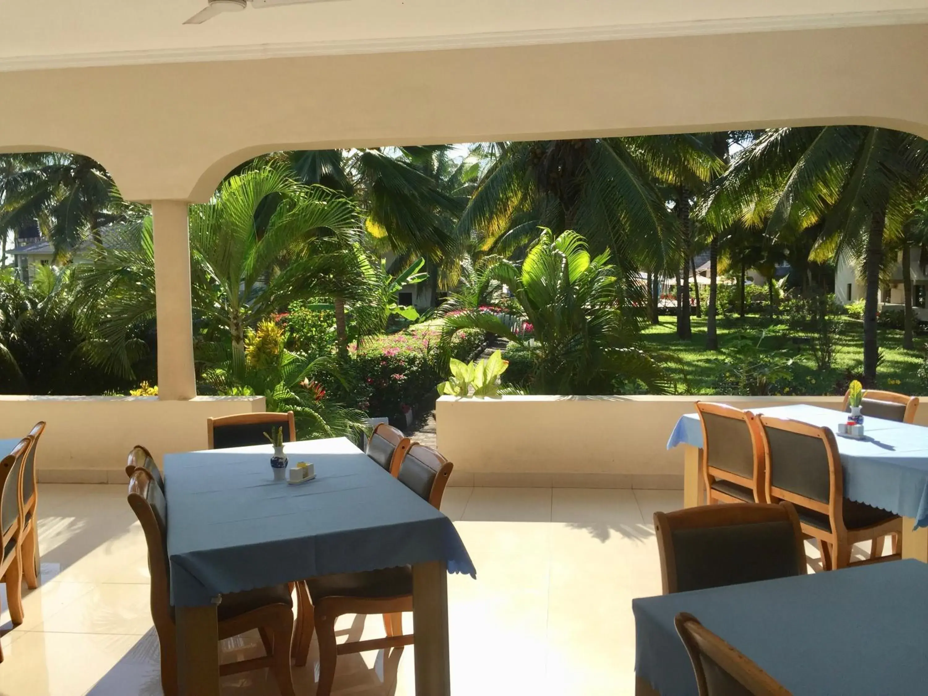 Restaurant/places to eat in Oceanic Bay Hotel & Resort Restaurant/places to eat in Oceanic Bay Hotel & Resort