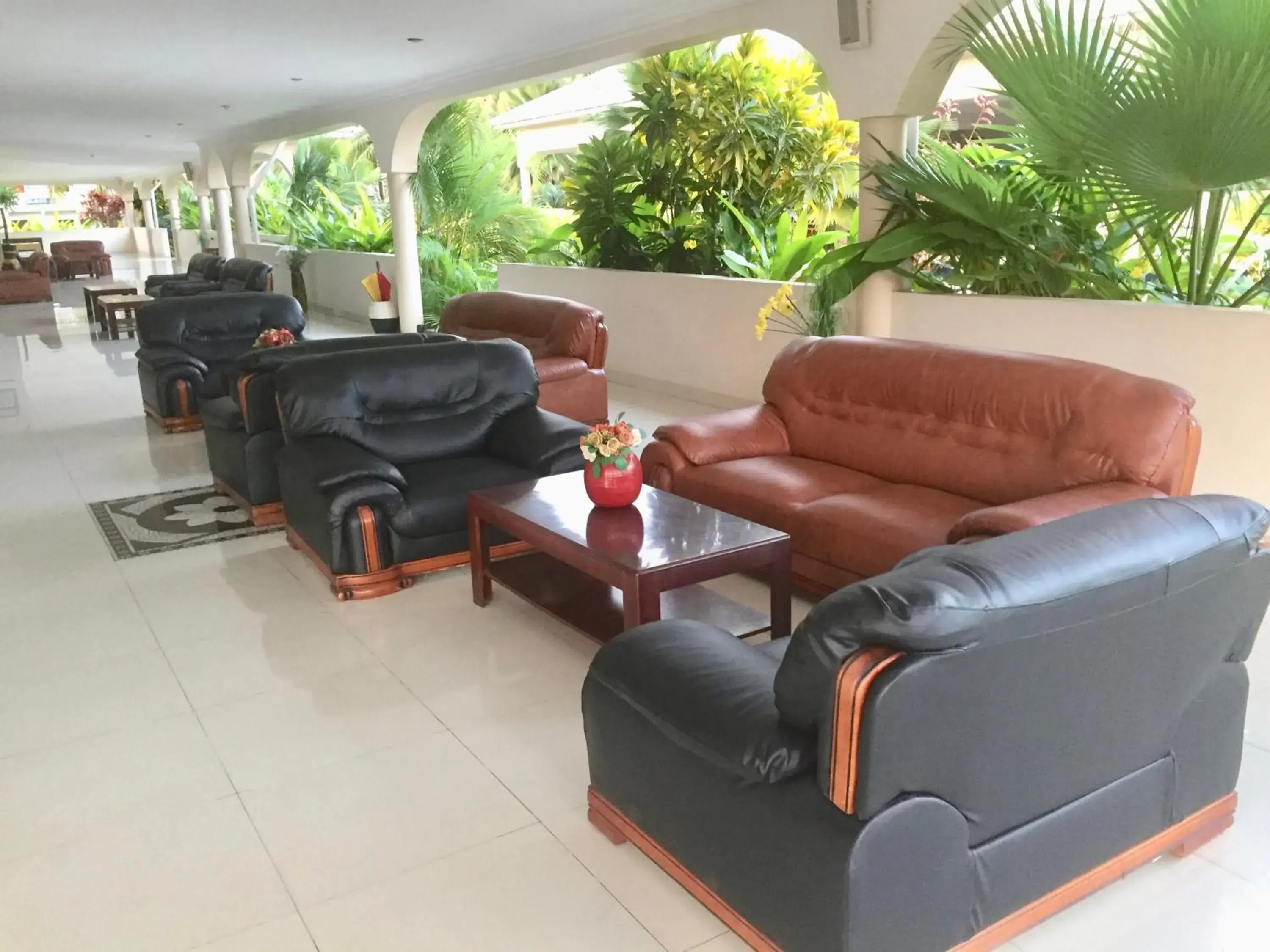 Lounge or bar in Oceanic Bay Hotel & Resort Lounge or bar in Oceanic Bay Hotel & Resort