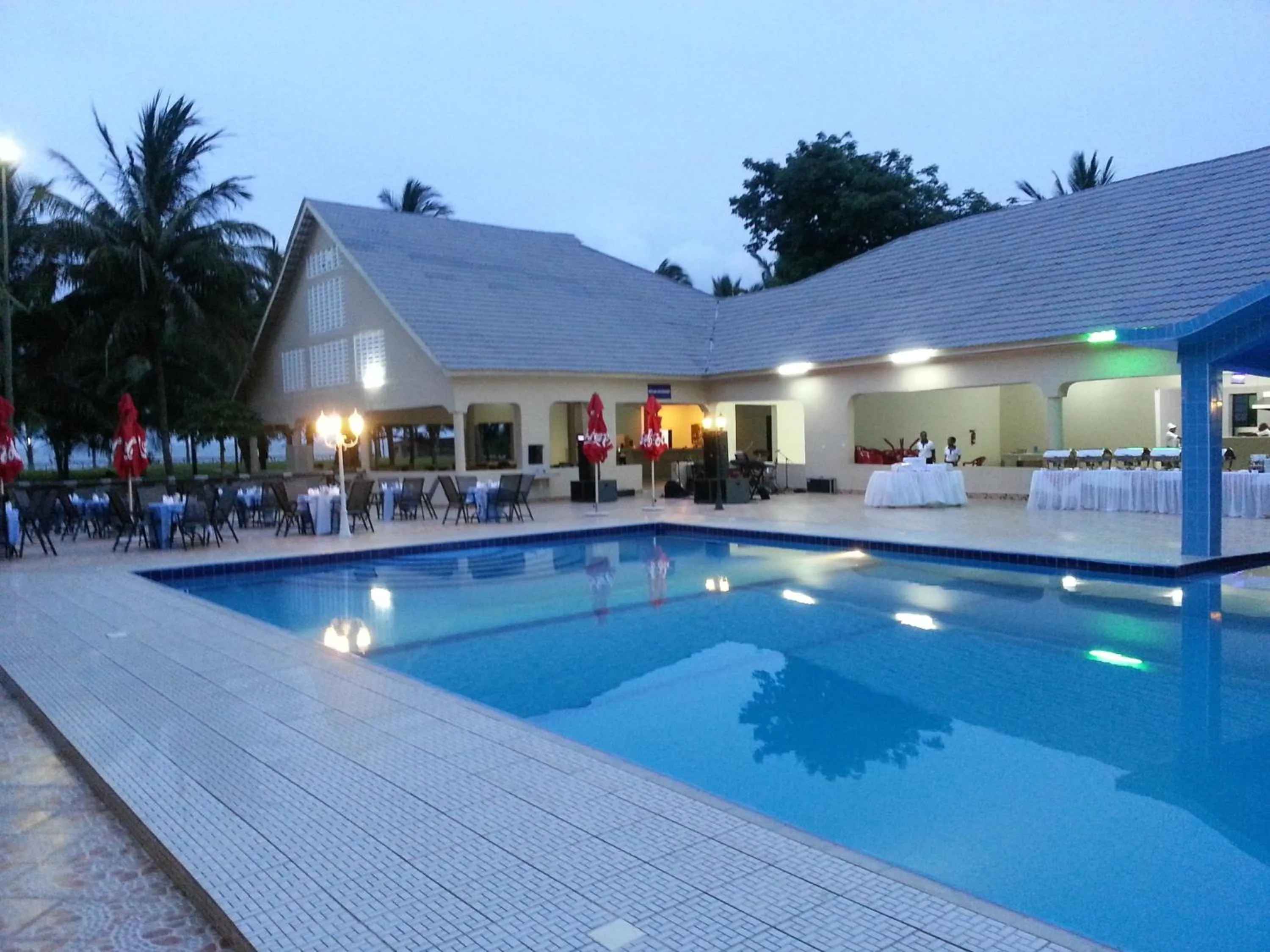 Restaurant/places to eat in Oceanic Bay Hotel & Resort