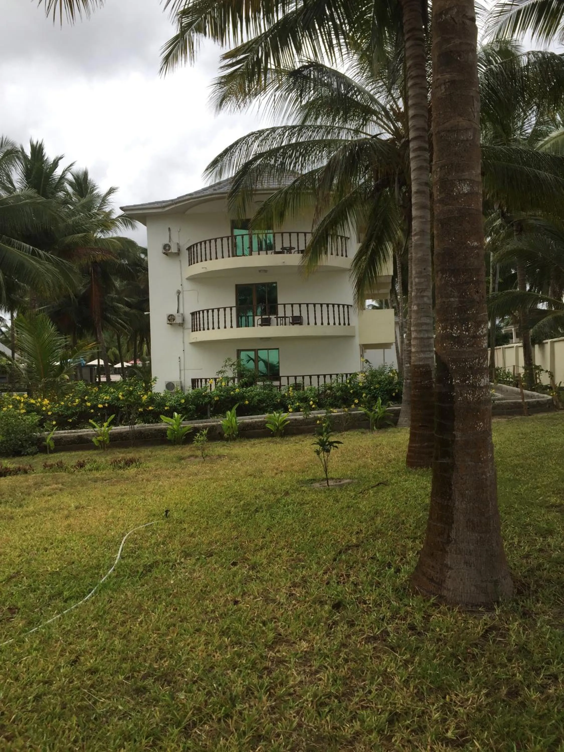 Property building in Oceanic Bay Hotel & Resort