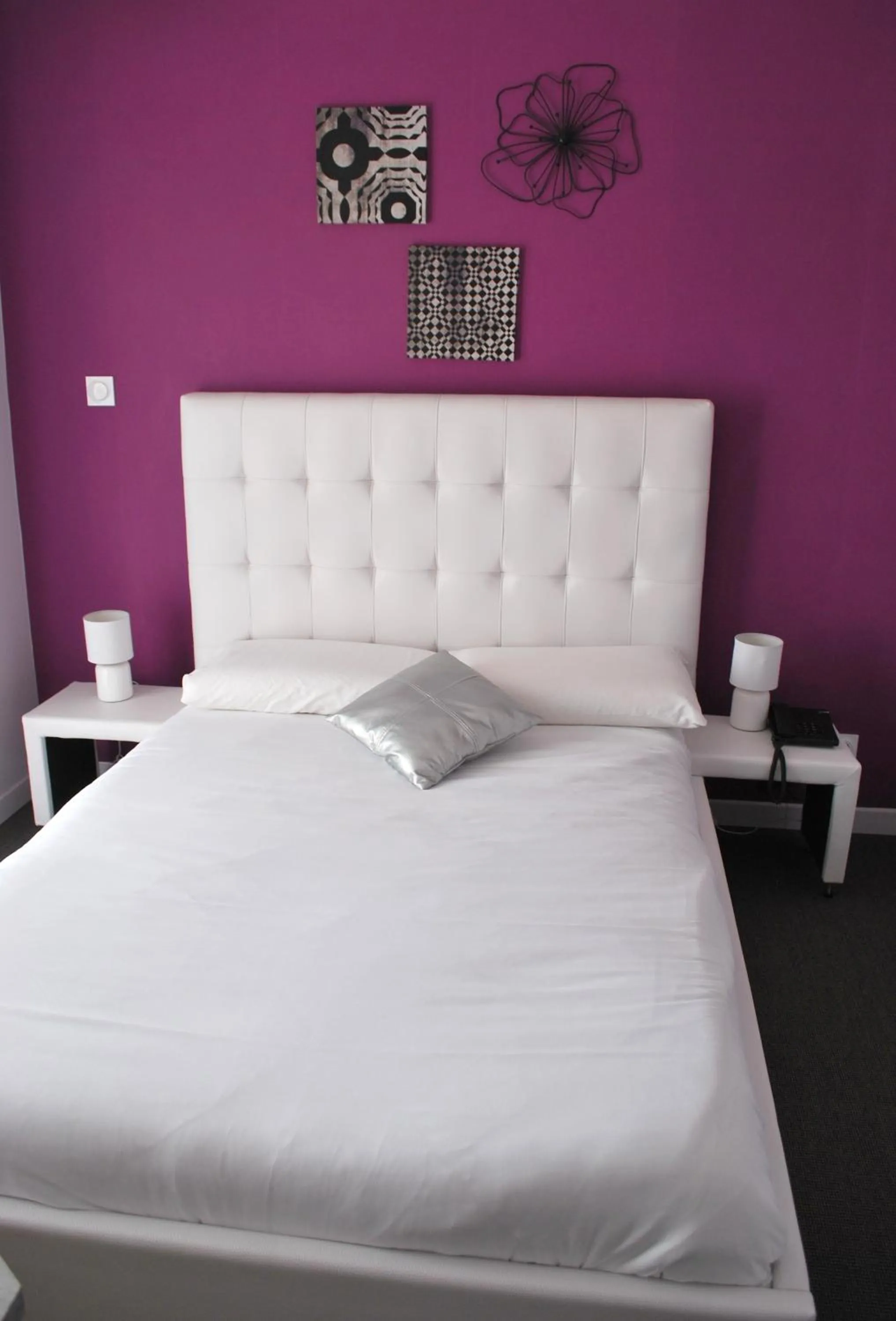 Bed in Hotel Bleu Azur