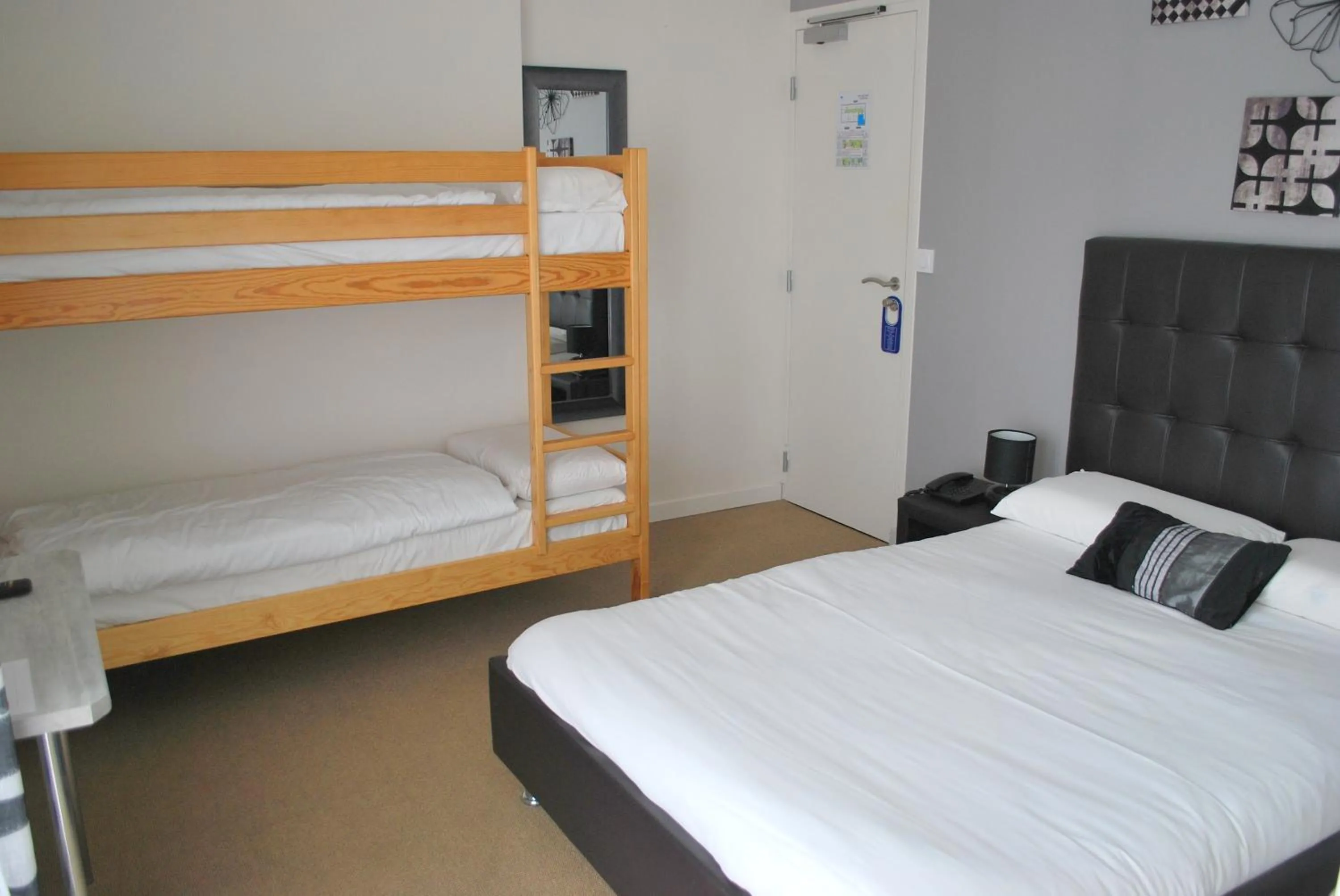 Quadruple Room in Hotel Bleu Azur