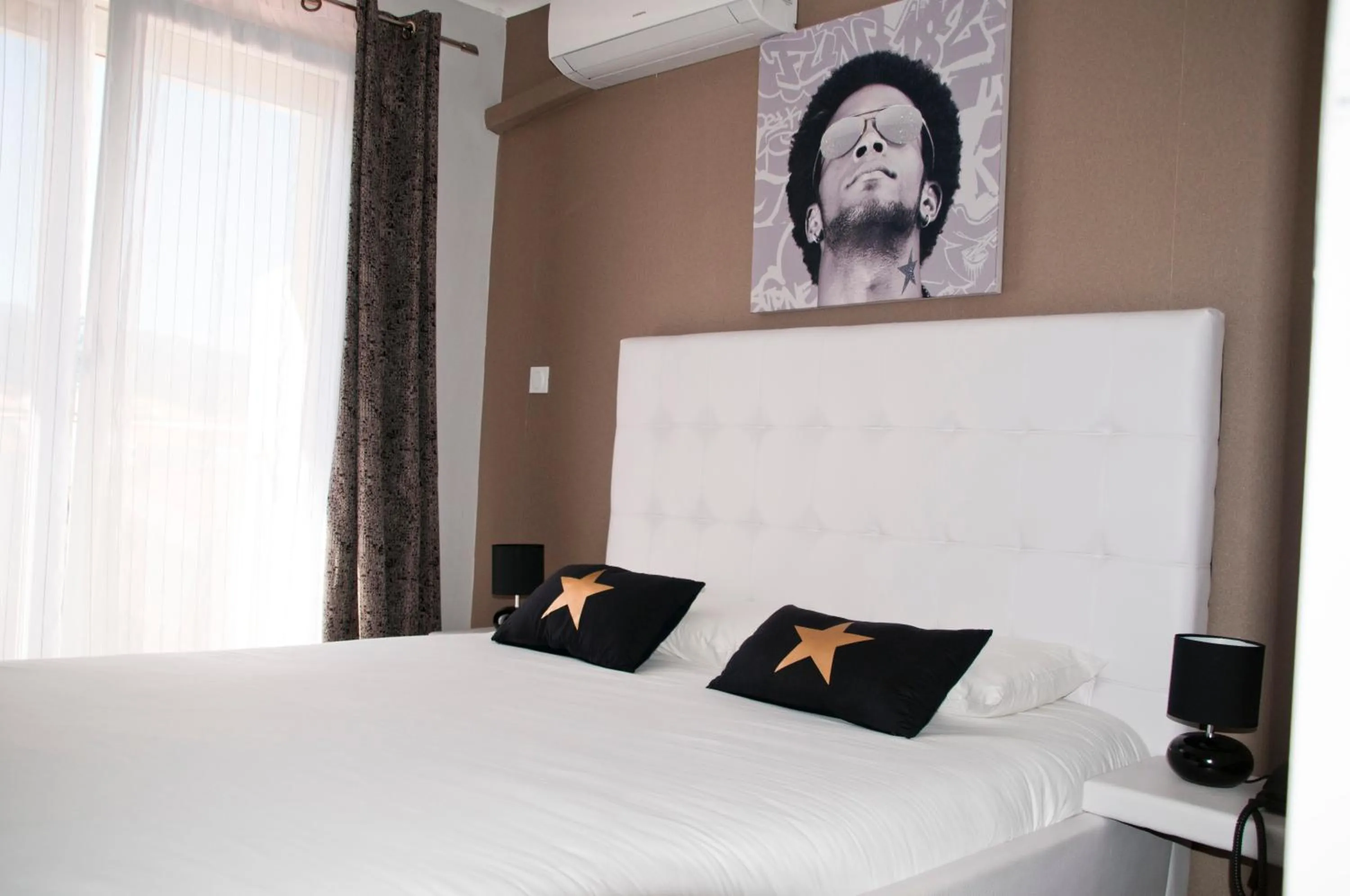 Bed in Hotel Bleu Azur