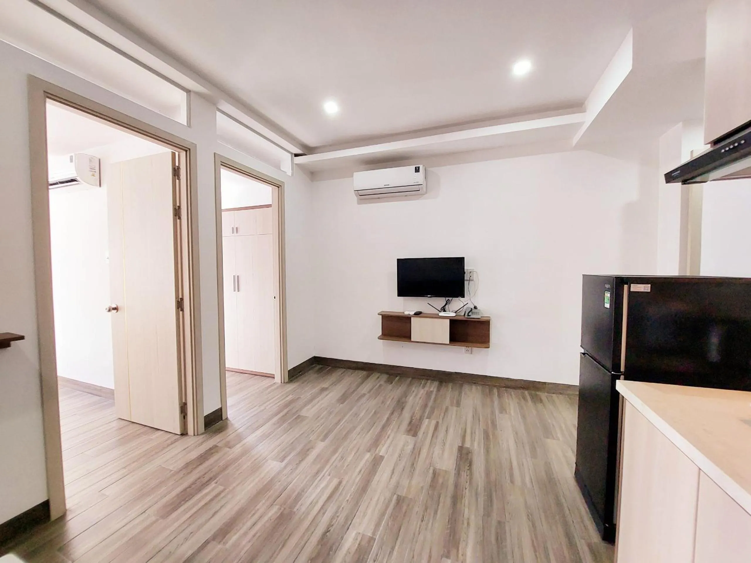 Communal lounge/ TV room in Lavender II Hotel