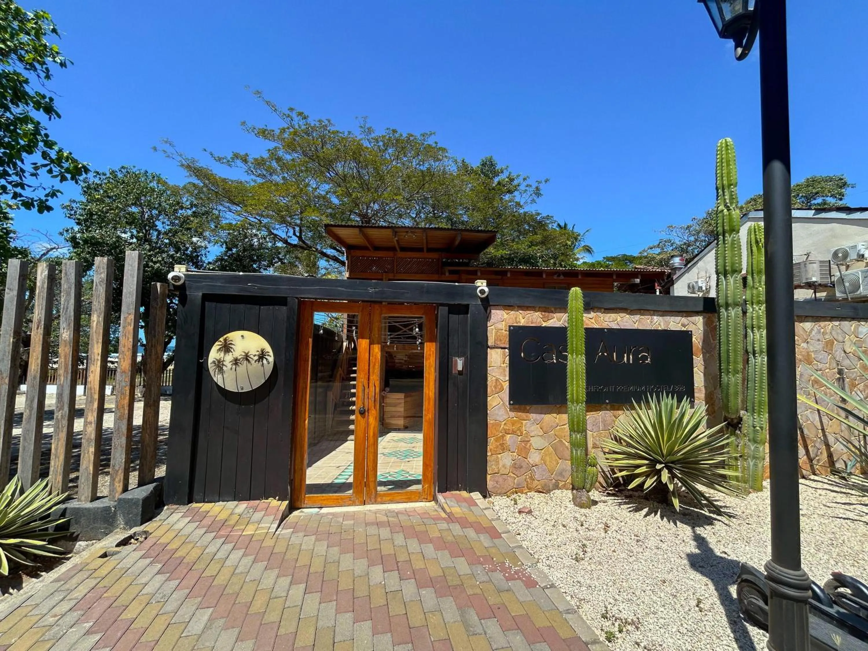 Casa Aura Beachfront B&B