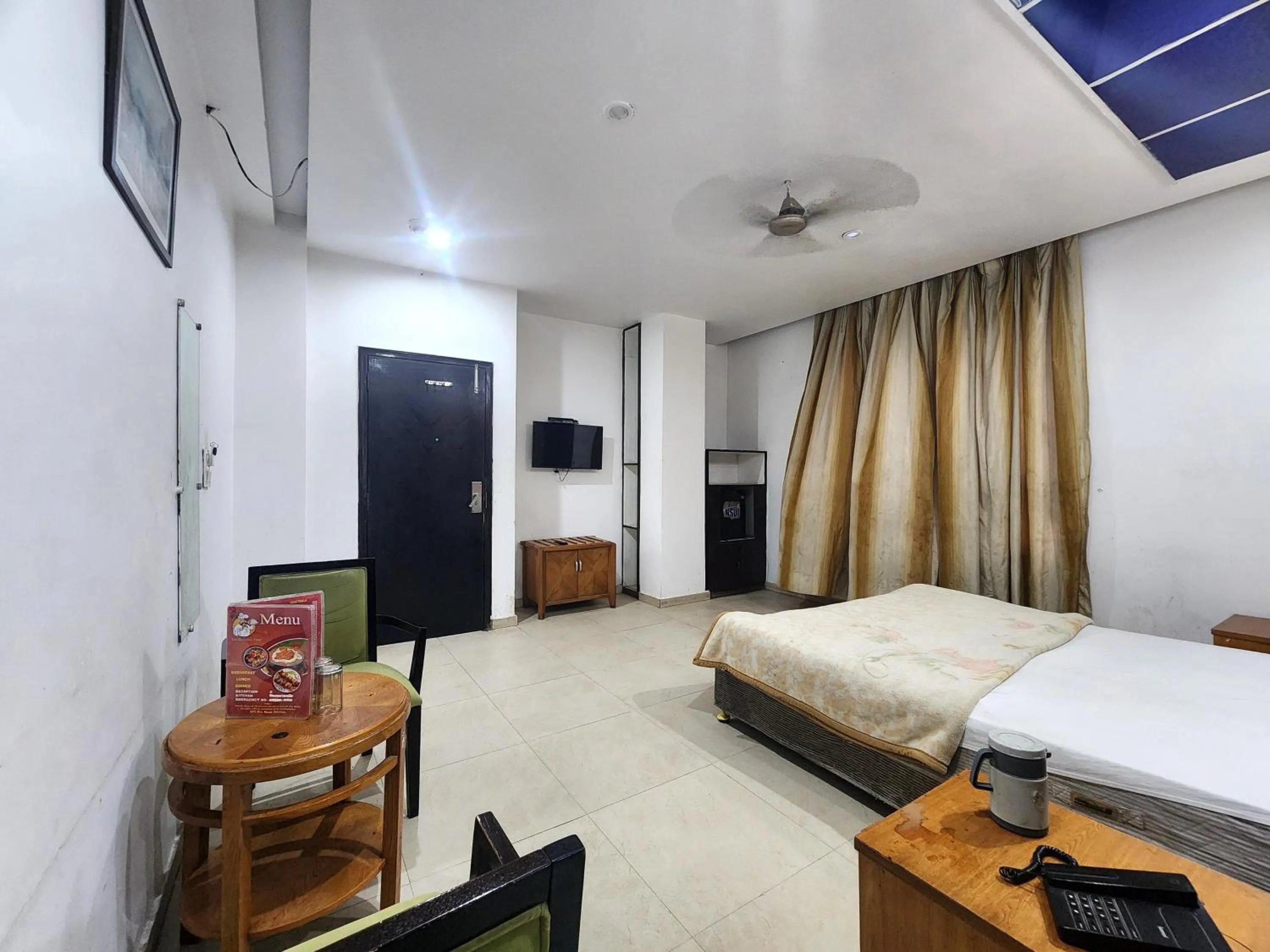 Bedroom, Bed in Hotel Florence Legacy