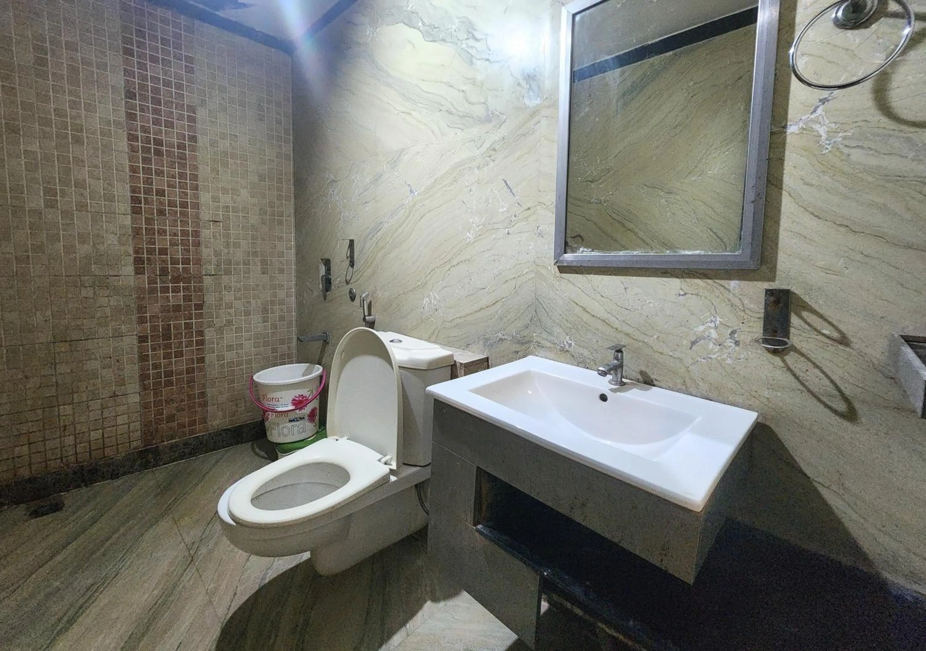 Bathroom in Hotel Florence Legacy