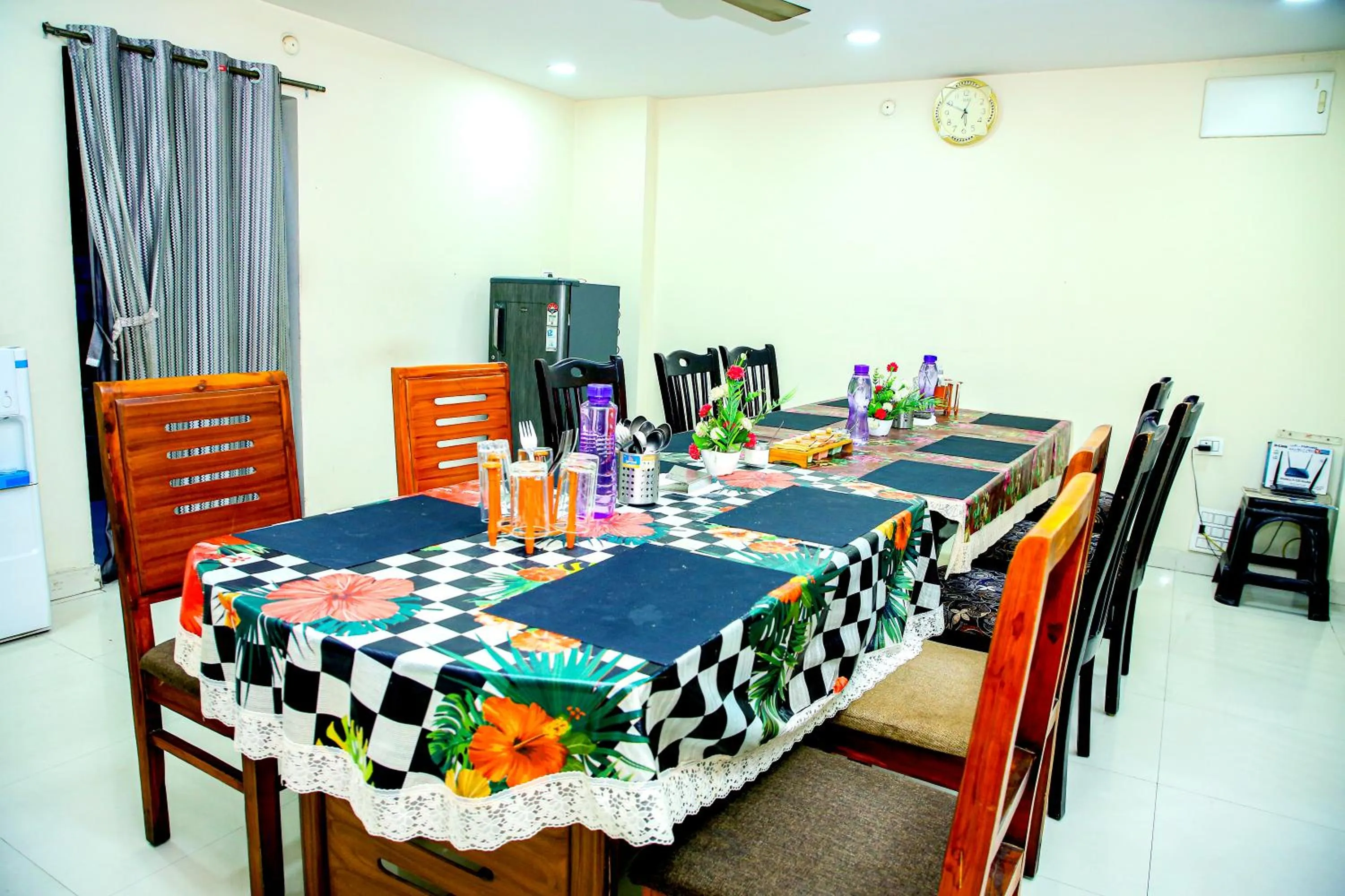 Dining area in Sri Ramanjaneya Nilayam