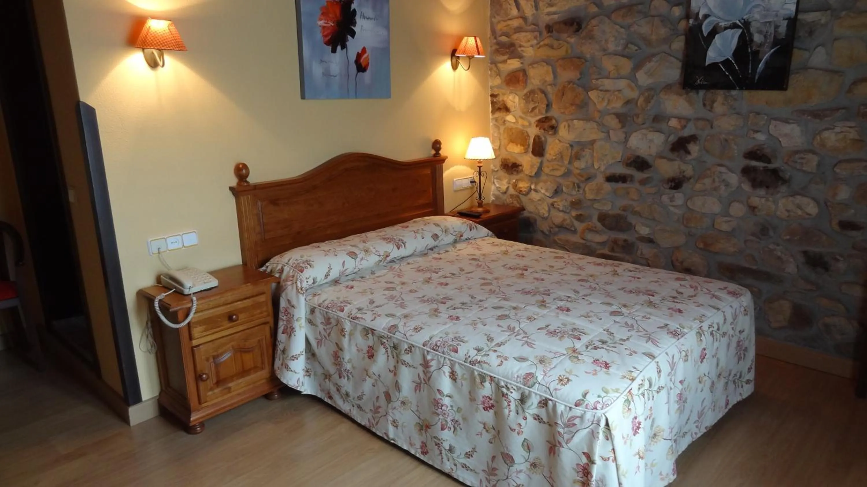 Photo of the whole room, Bed in Hotel Intriago I & II