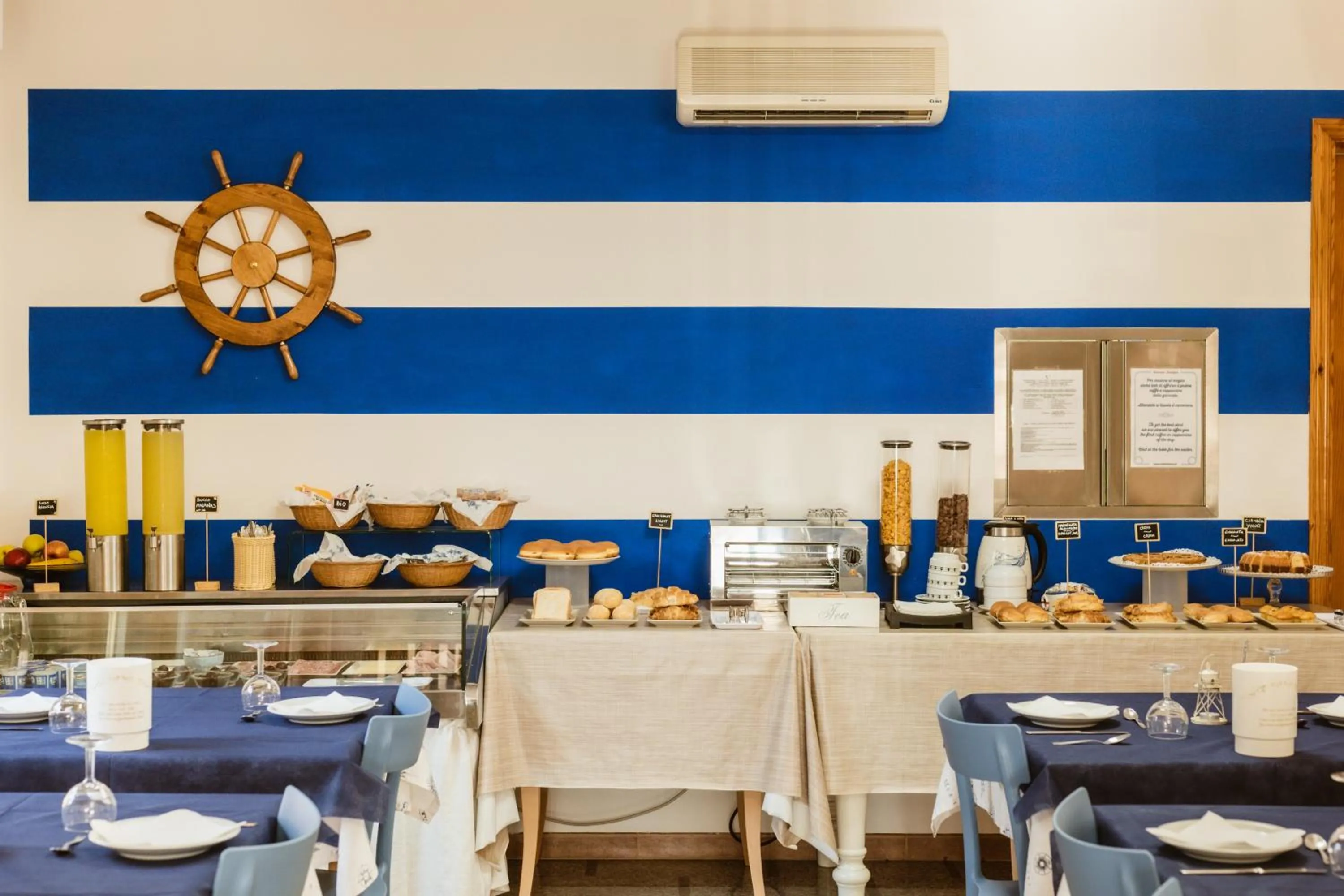 Lounge or bar in Hotel Villa del Mare