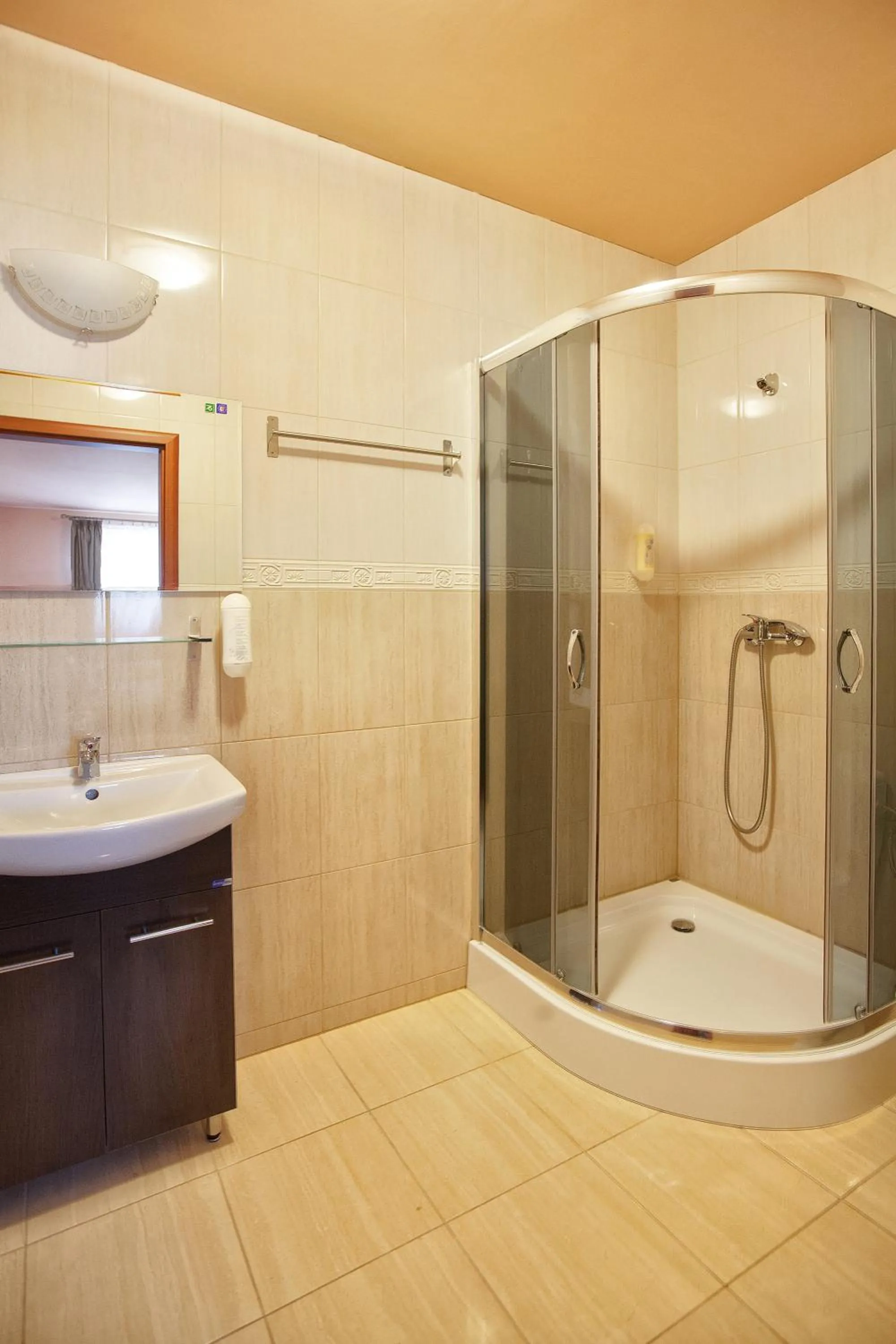 Bathroom in Zajazd Beskidy