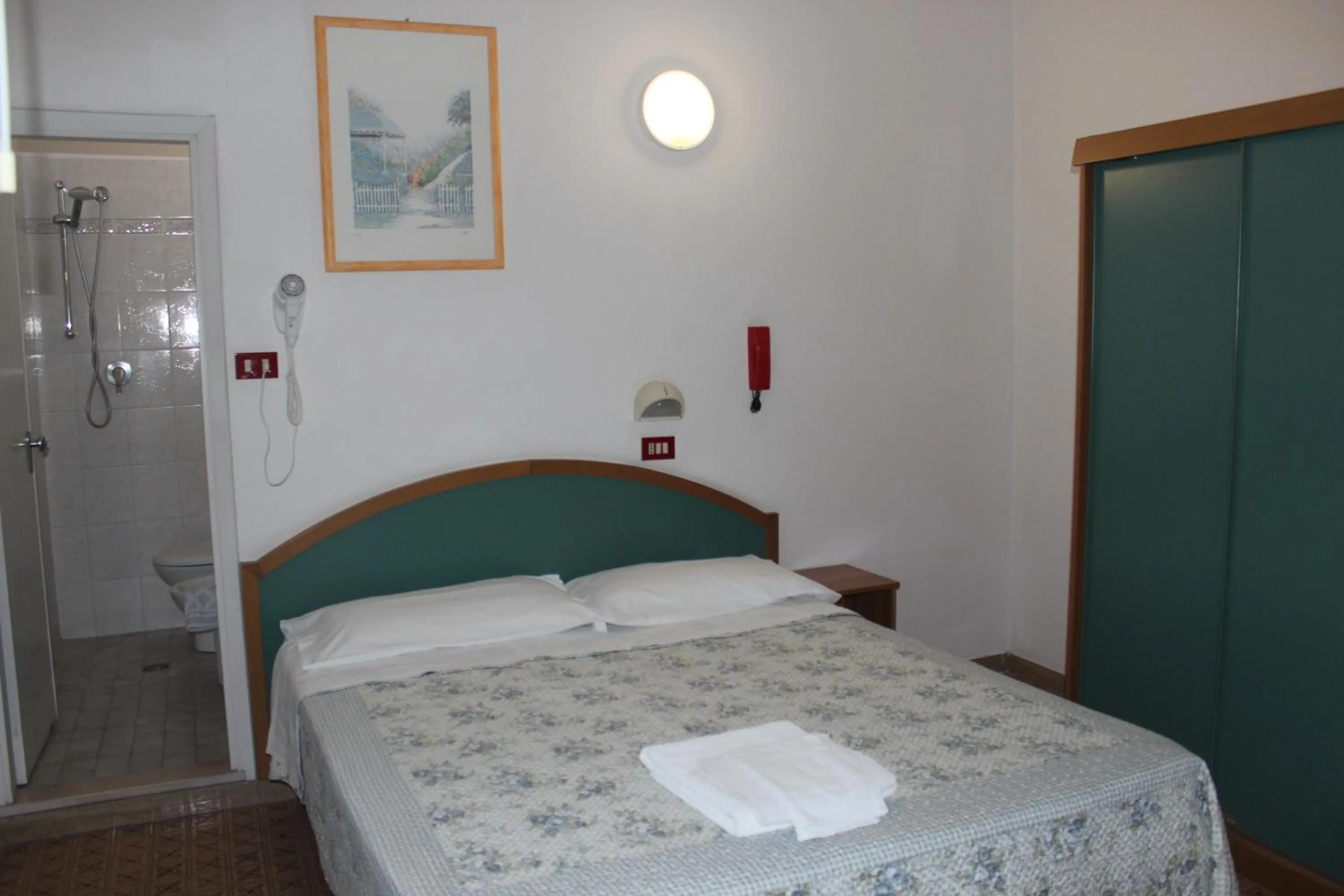 Photo of the whole room in Hotel Santini