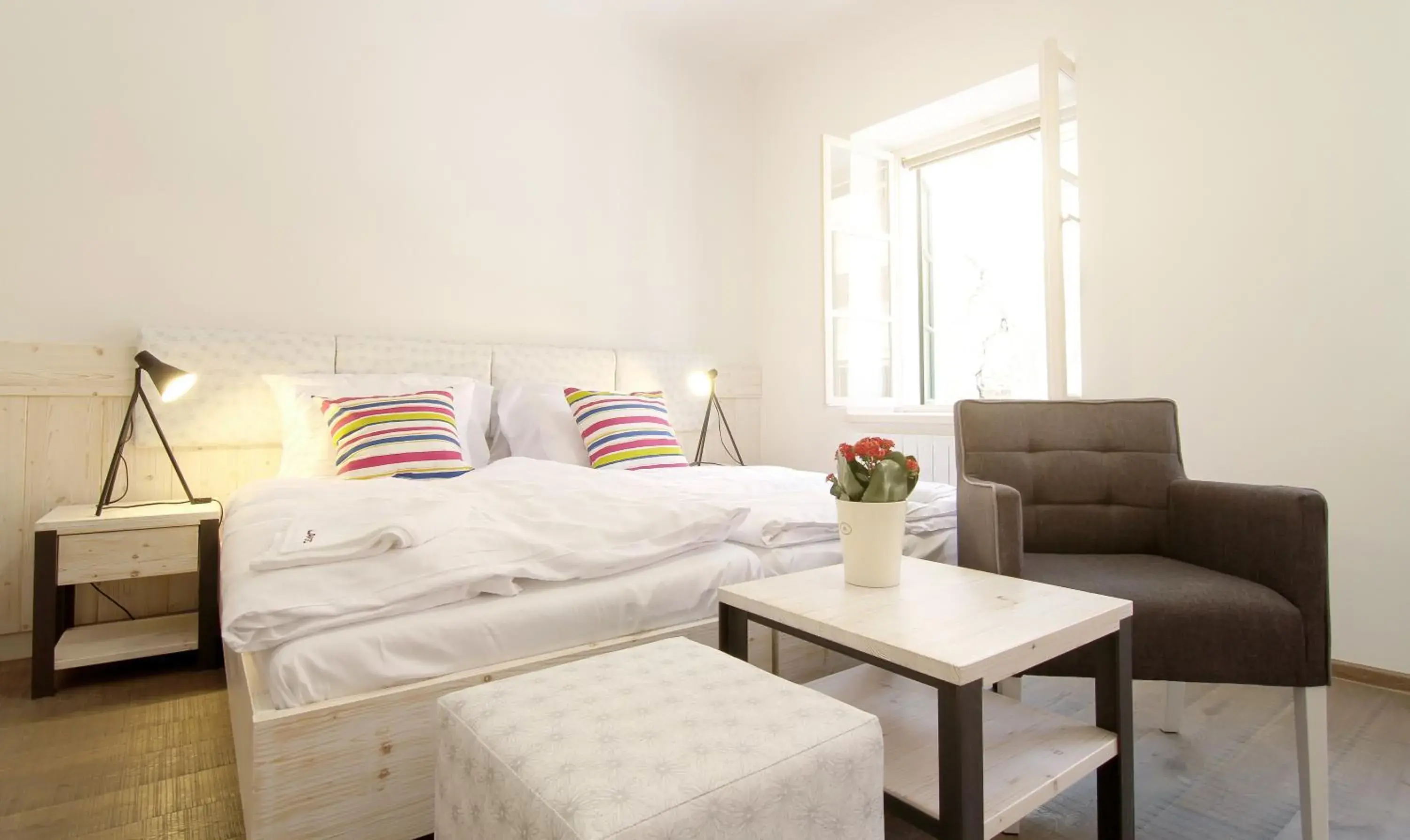 Bedroom, Bed in Largo Bedroom, Bed in Largo