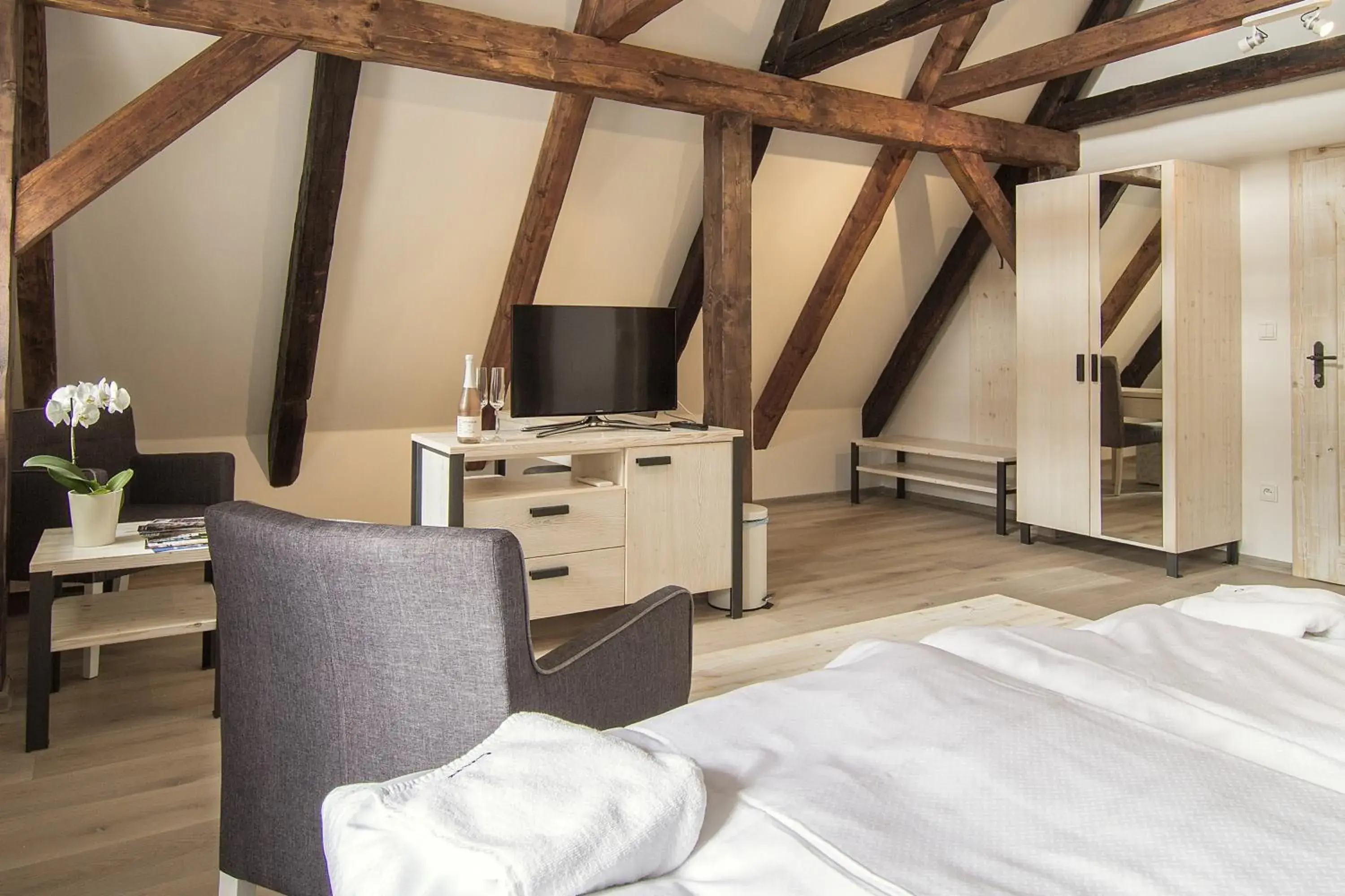 Seating area, Bed in Largo Seating area, Bed in Largo