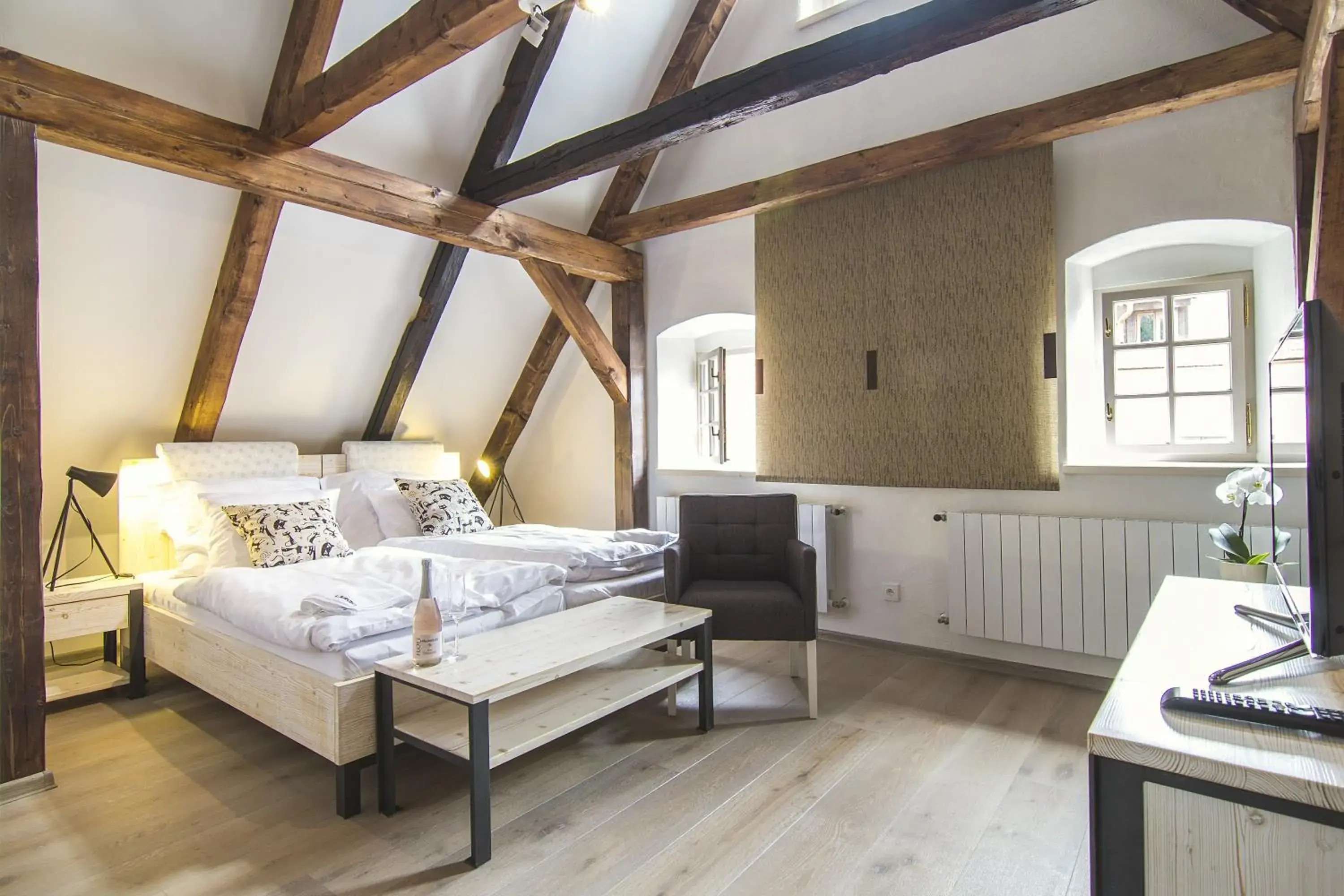 Day, Bed in Largo Day, Bed in Largo