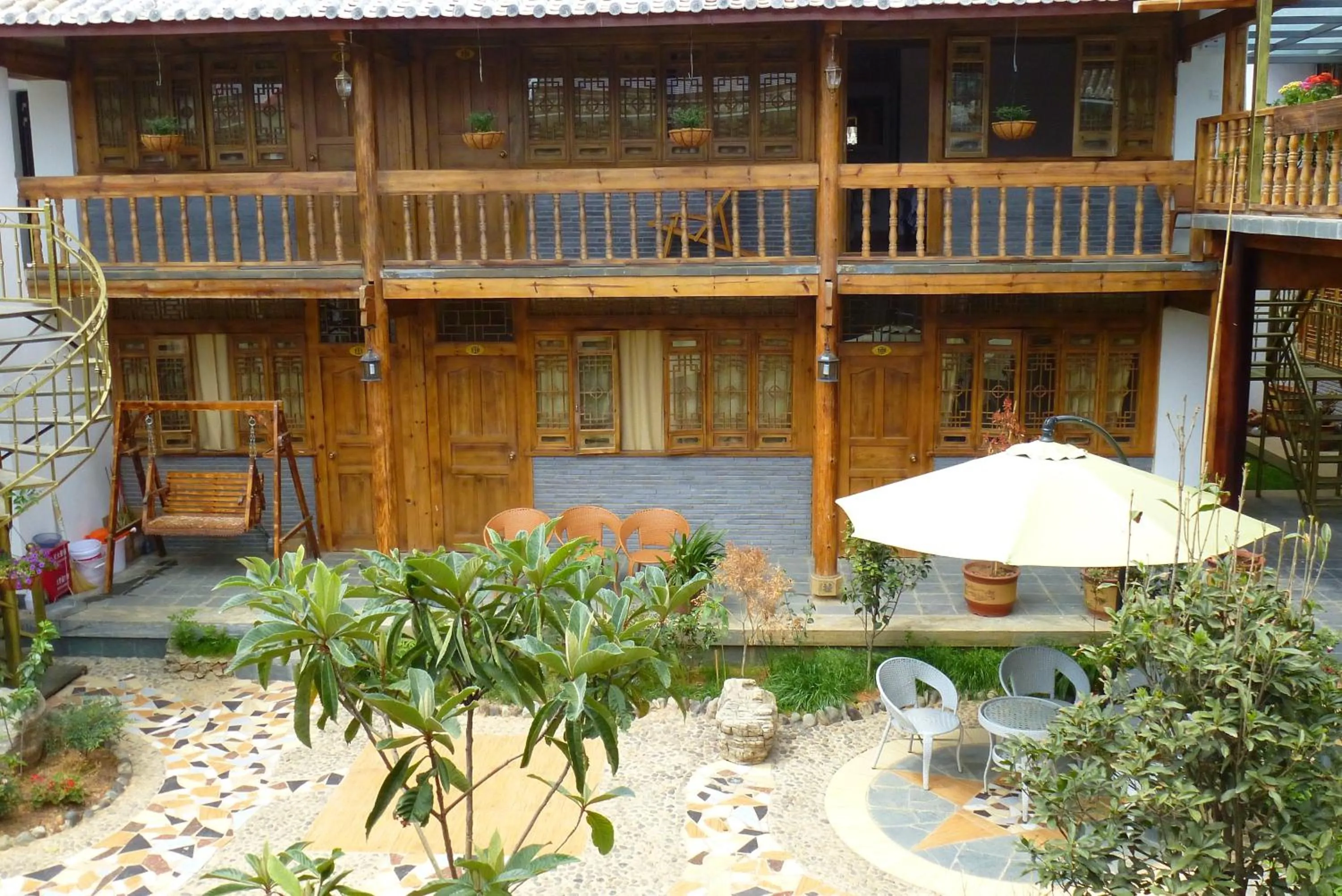 Garden in Tourist Courtyard Hotel