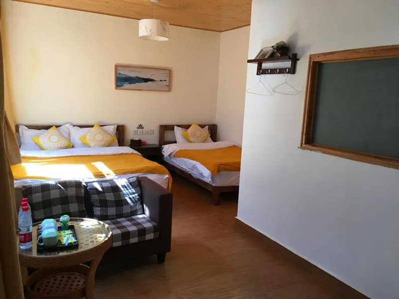 Bed in Tourist Courtyard Hotel