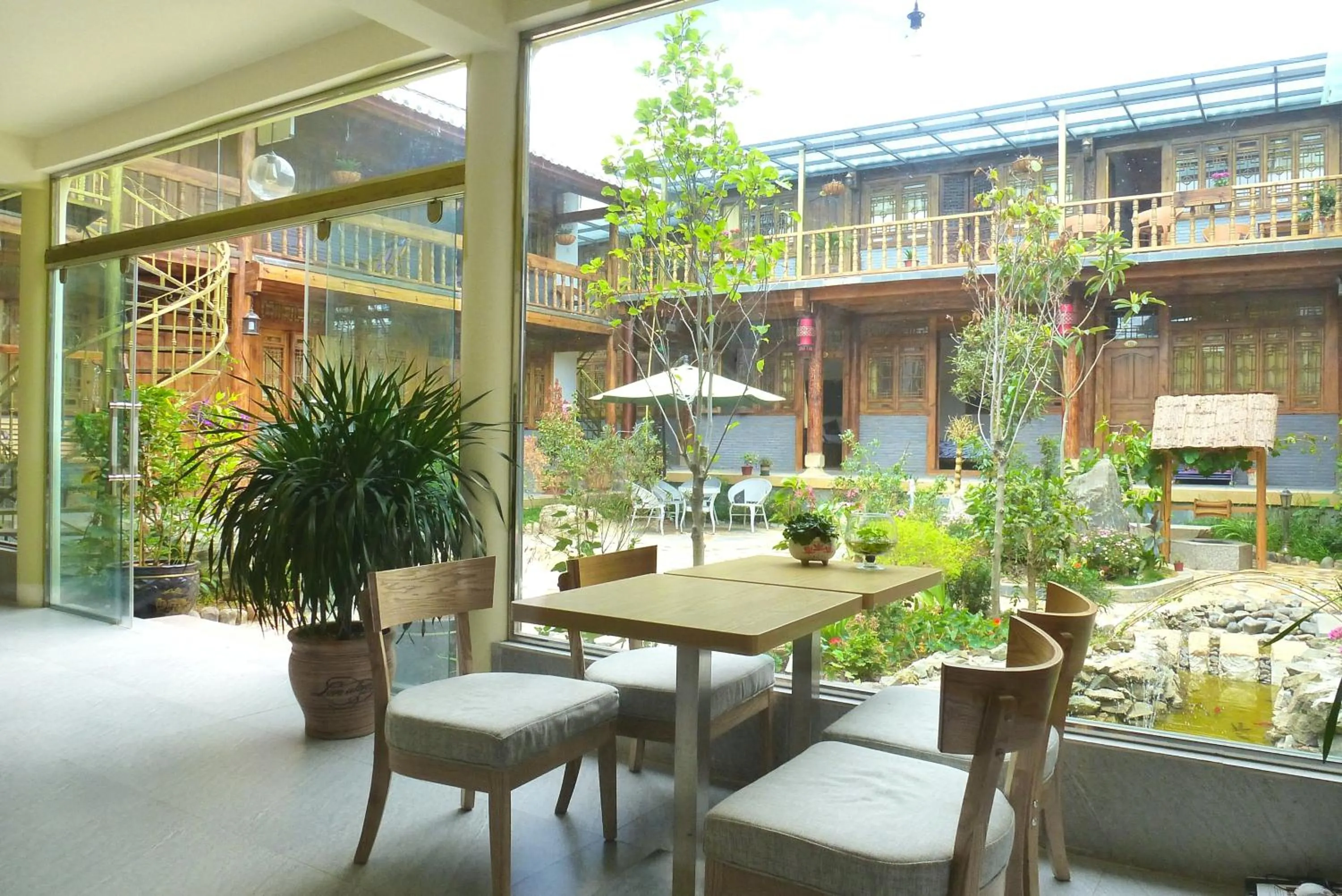 Restaurant/places to eat in Tourist Courtyard Hotel