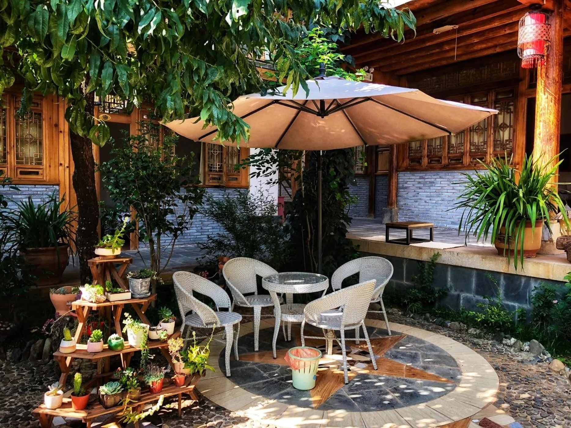 Tourist Courtyard Hotel