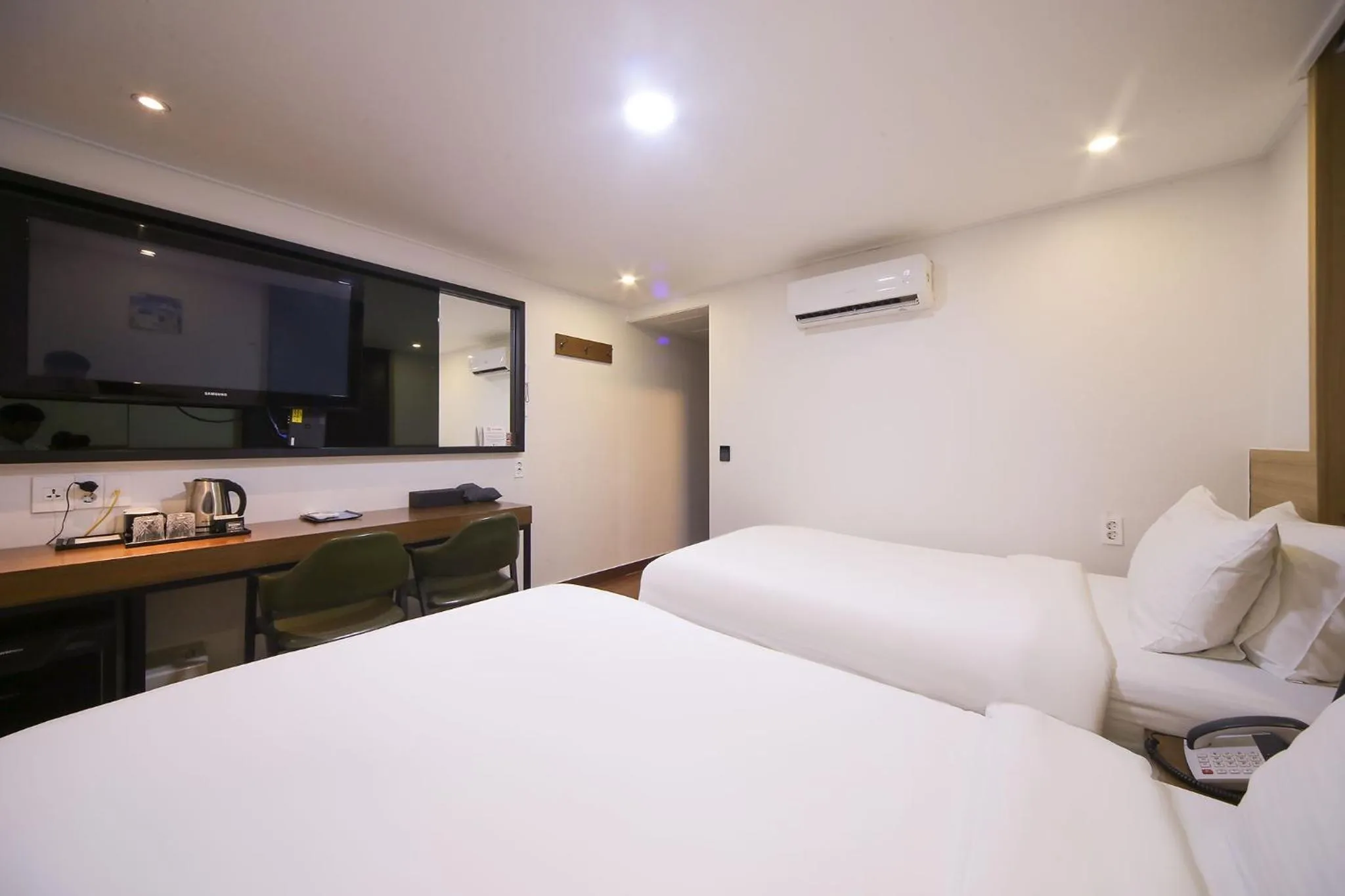 Bedroom, Bed in The BS Hotel Busan Station