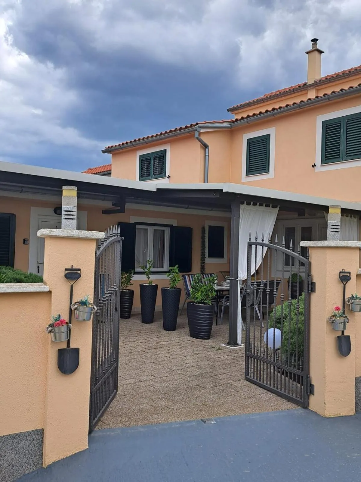 Apartment with Terrace in Apartments Anđela