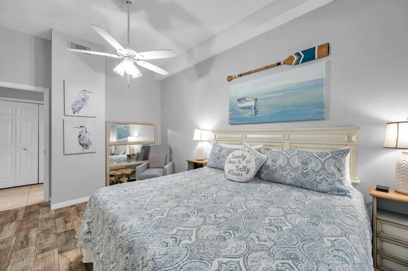 Bed in Harborview Grande Unit 207