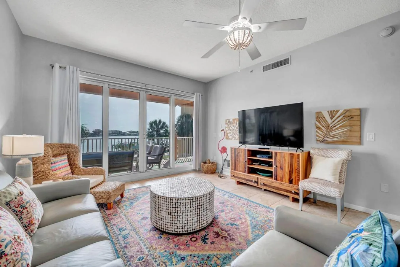 Harborview Grande Unit 207