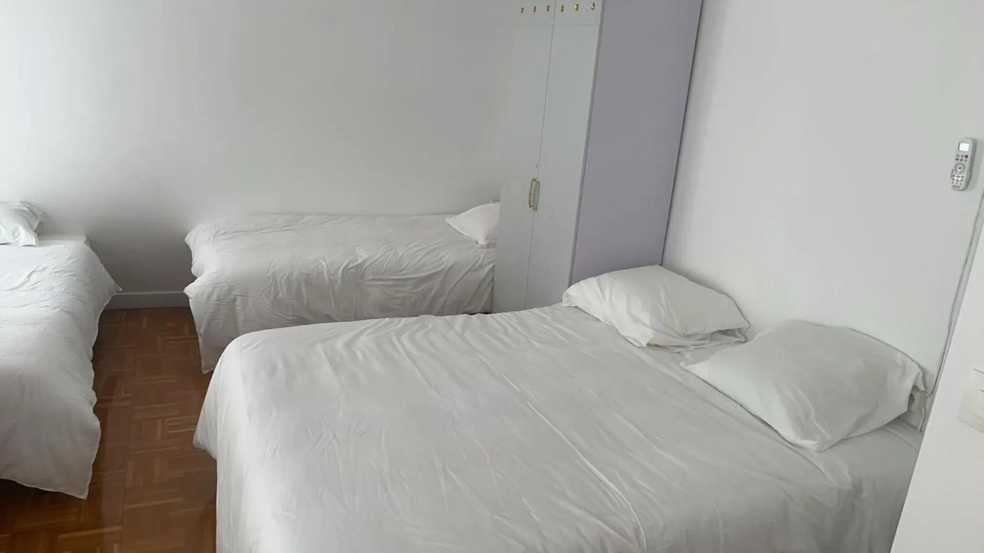 Bed in Votre Maison Lointaine