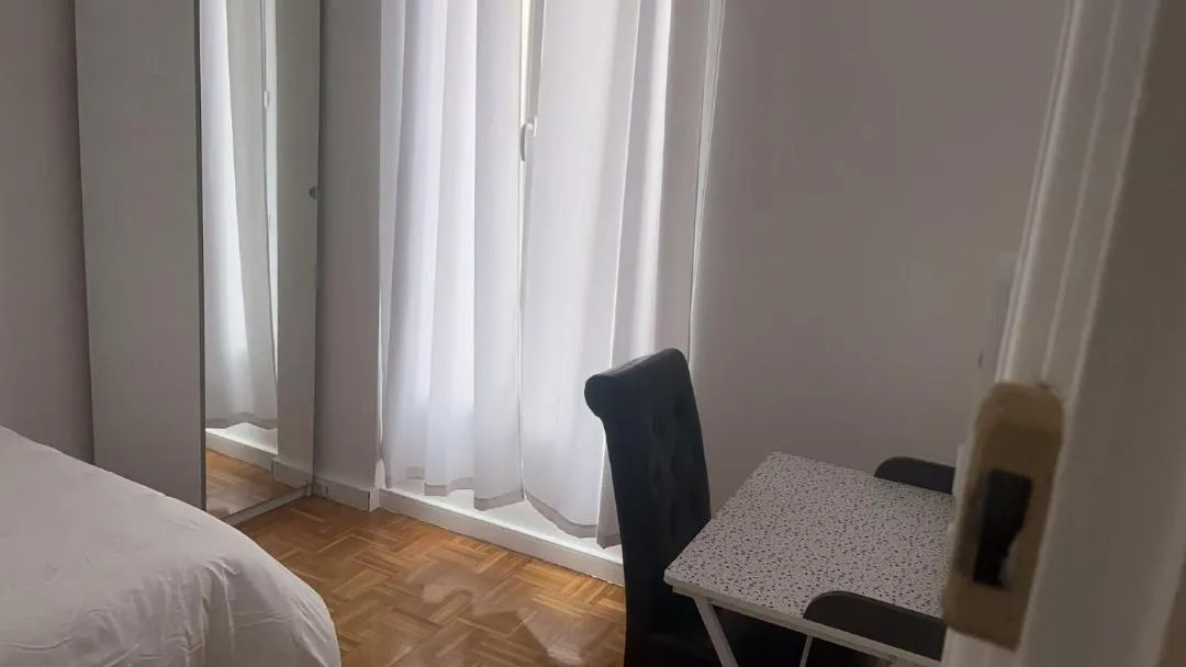 Seating area, Bed in Votre Maison Lointaine