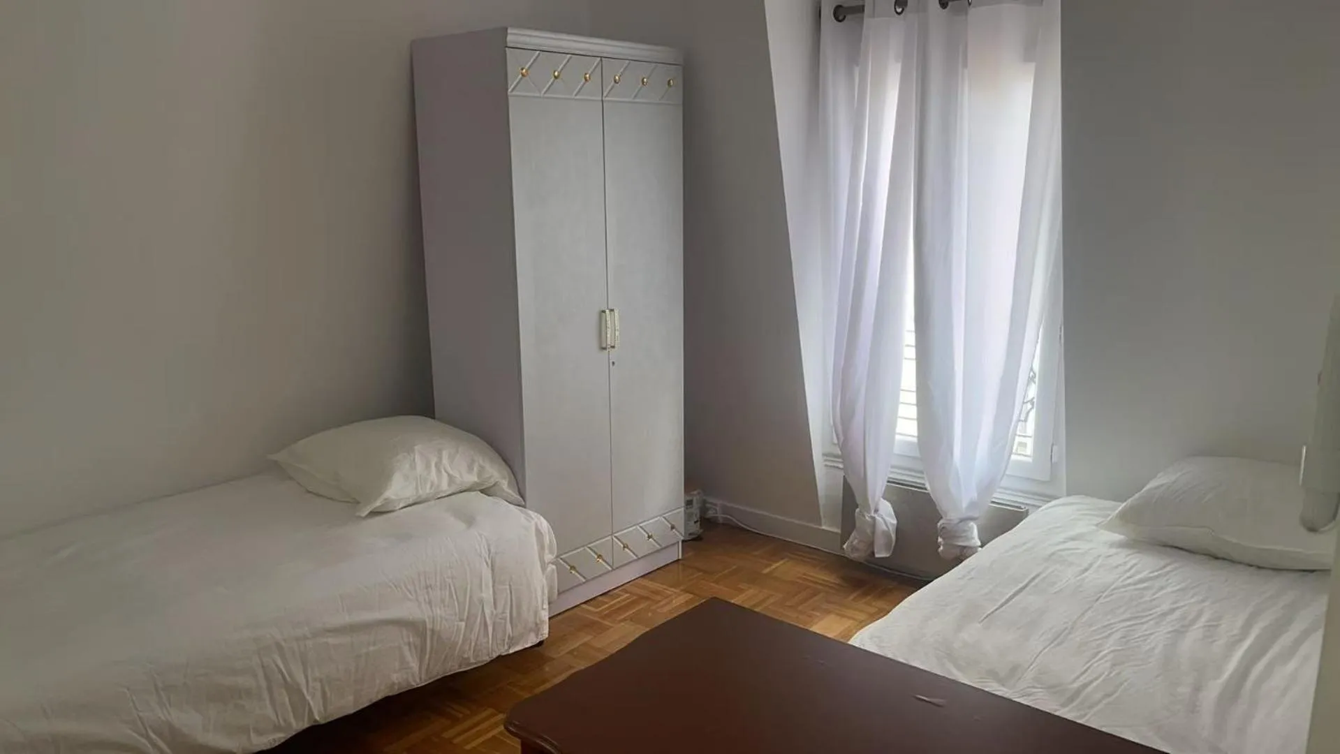 Bed in Votre Maison Lointaine