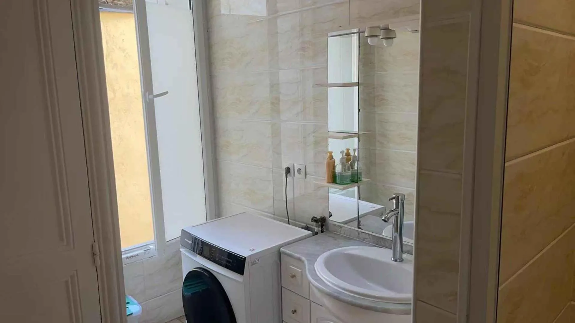 Bathroom in Votre Maison Lointaine