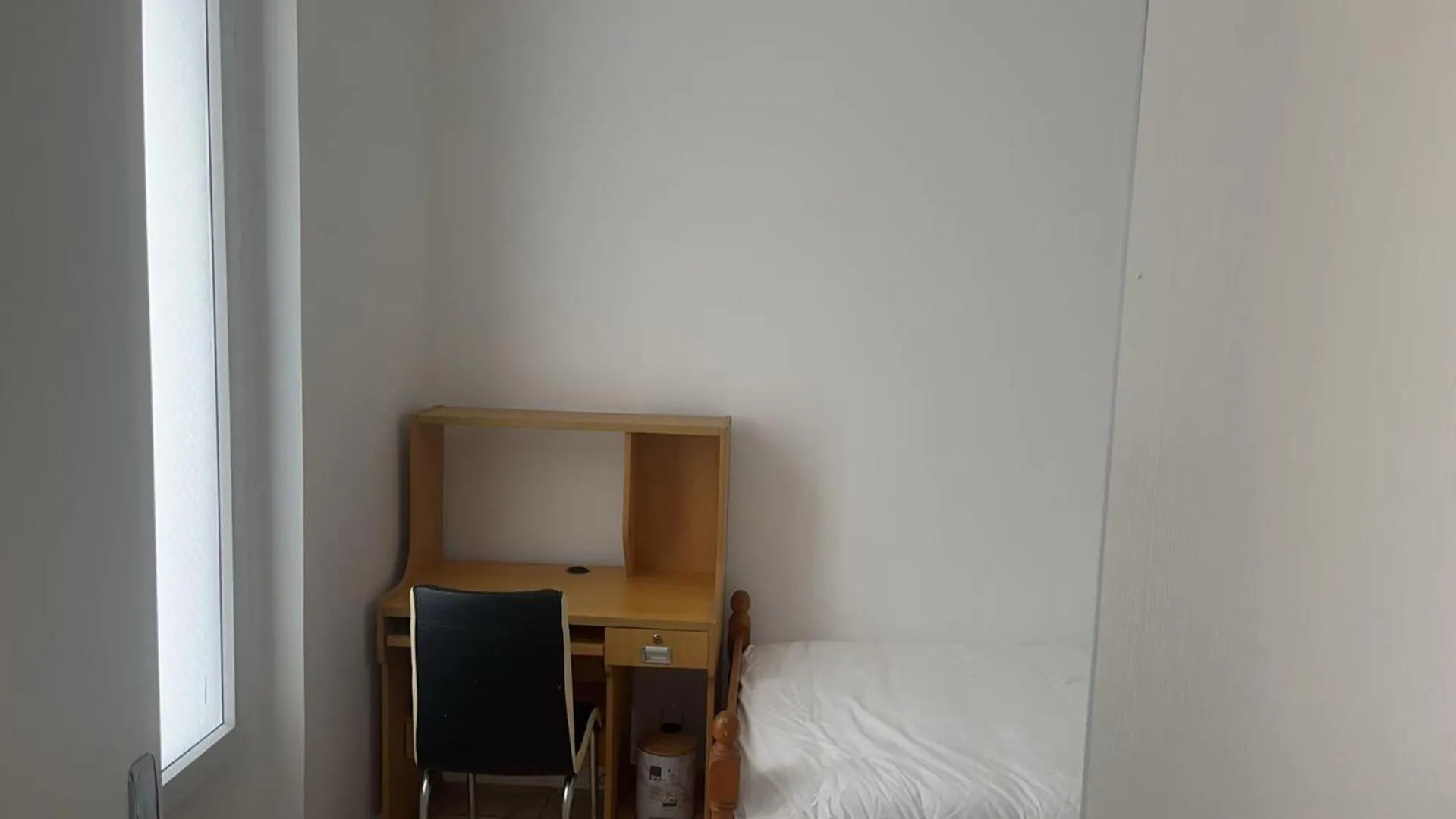 Seating area, Bed in Votre Maison Lointaine